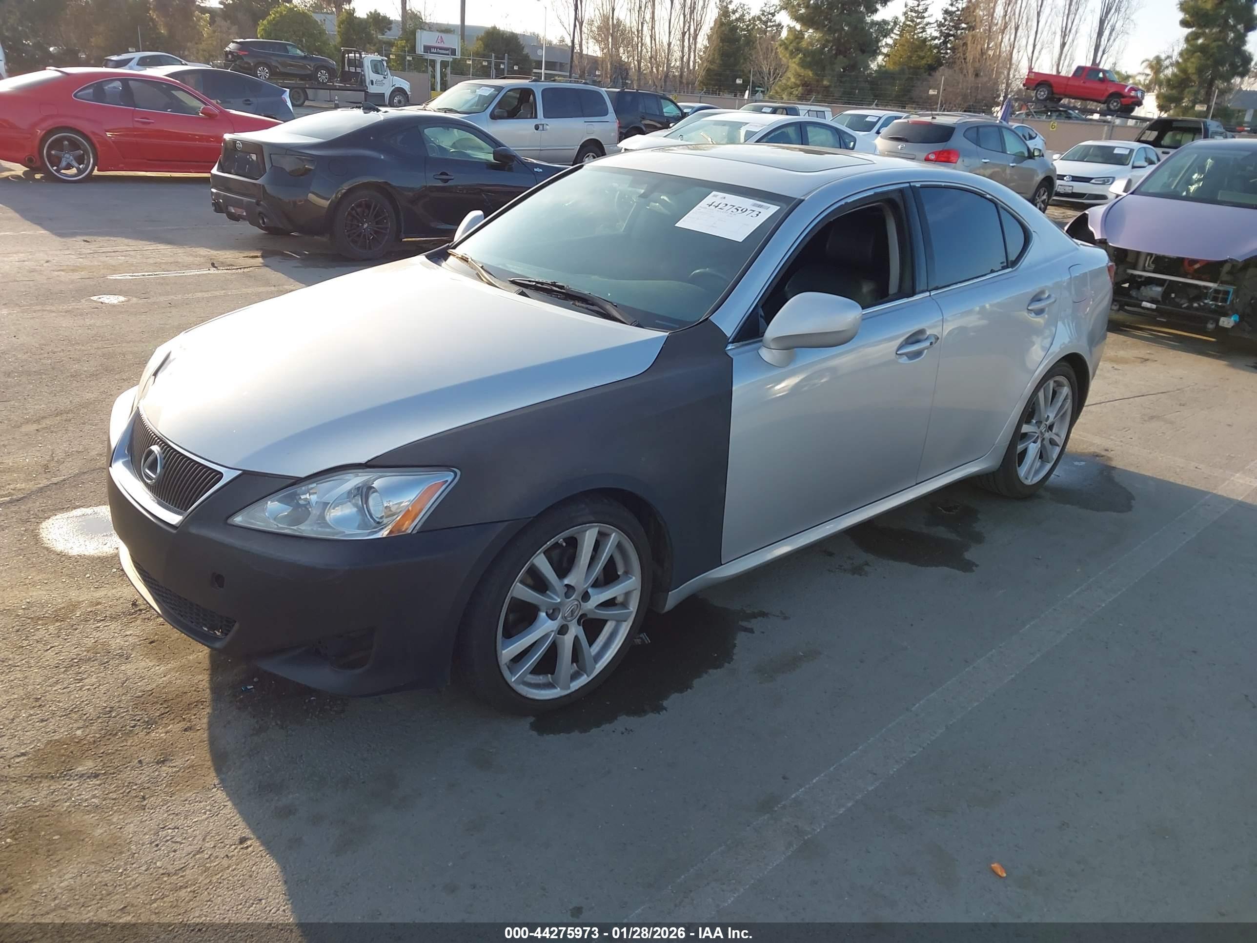 LEXUS IS image 2