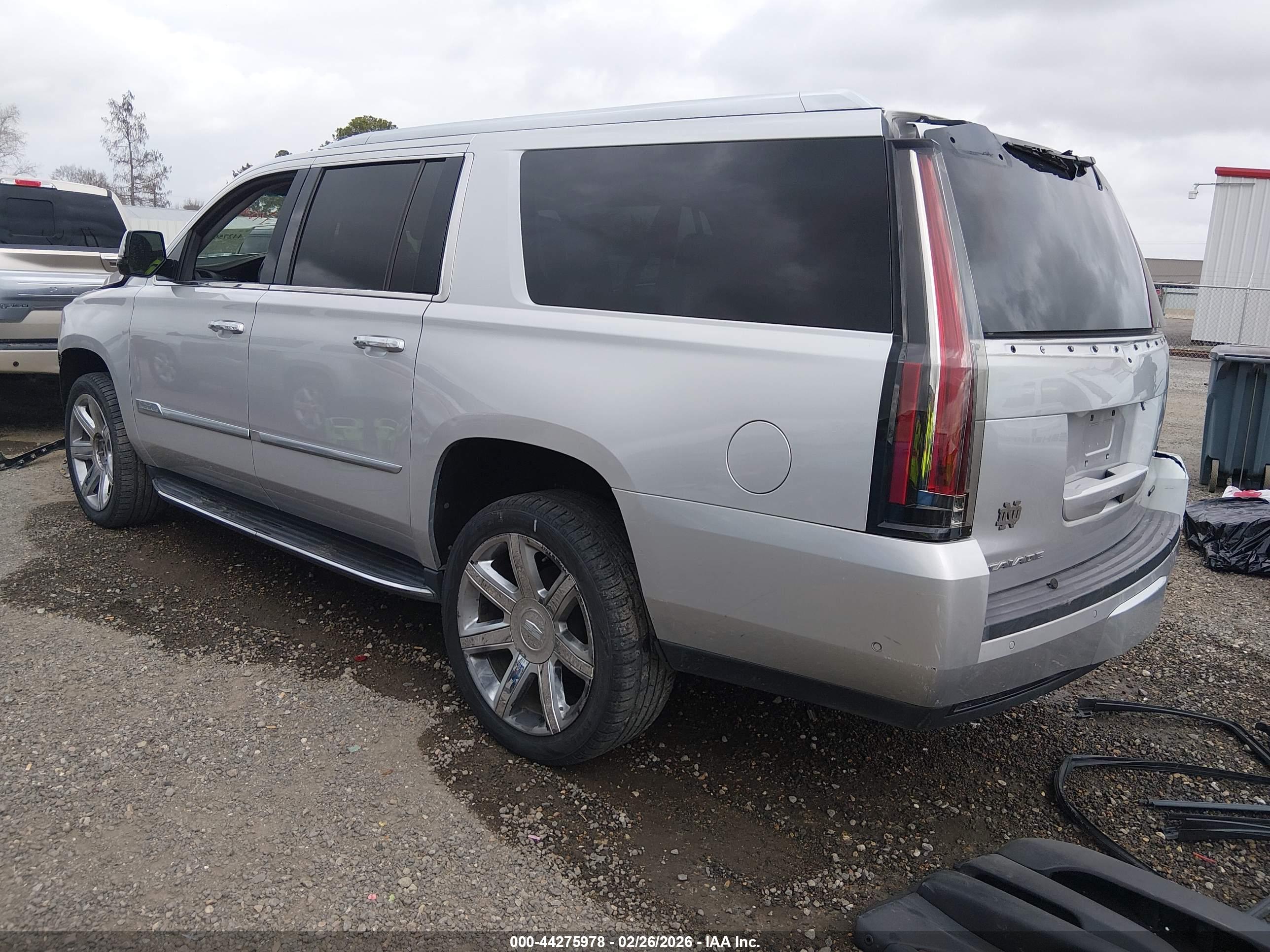 CADILLAC ESCALADE image 3