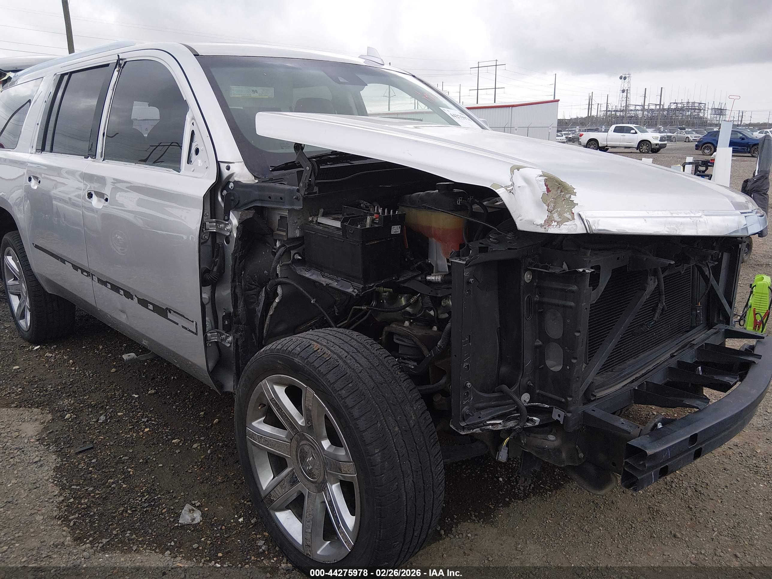 CADILLAC ESCALADE image 6