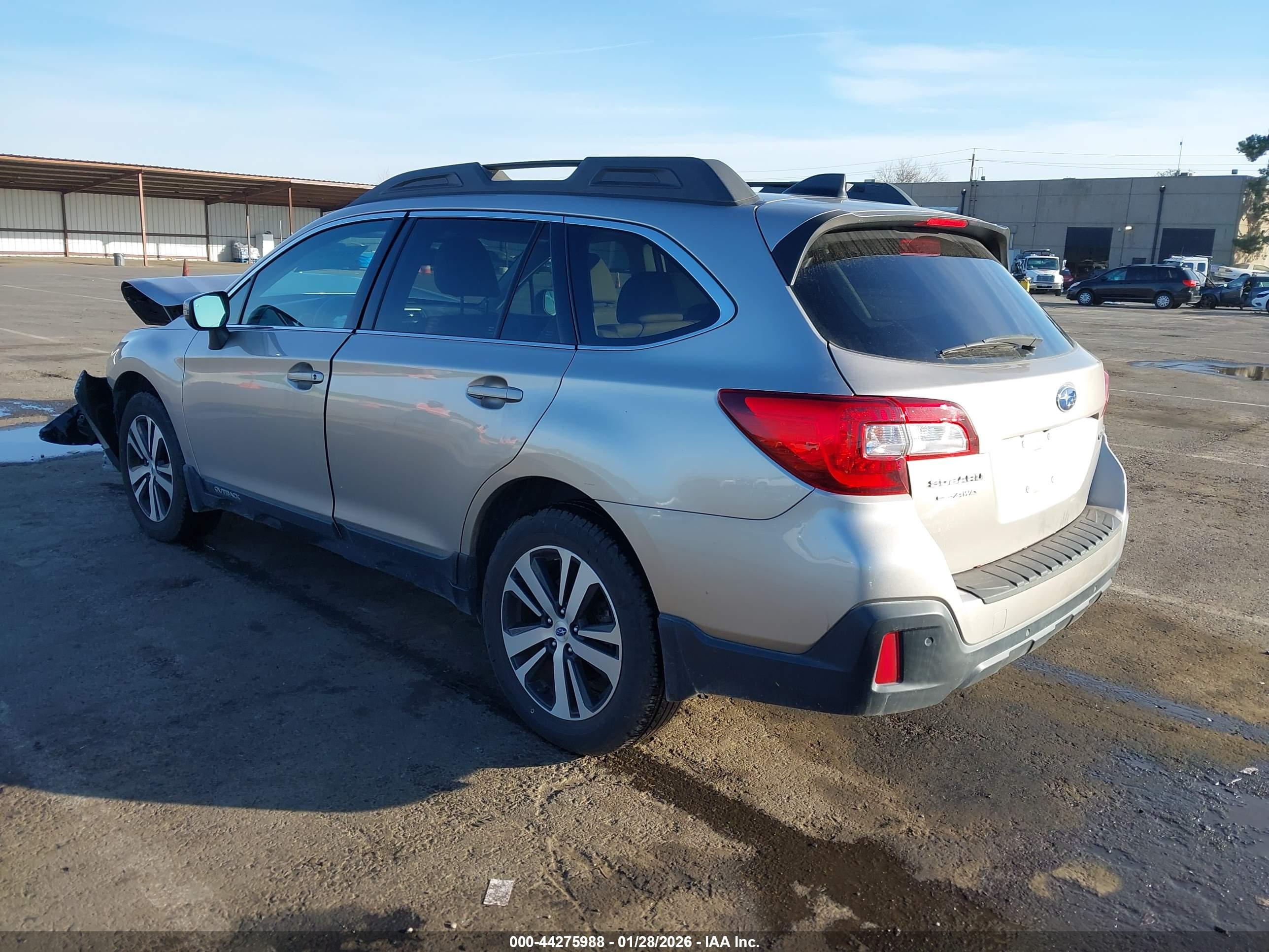 SUBARU OUTBACK image 3