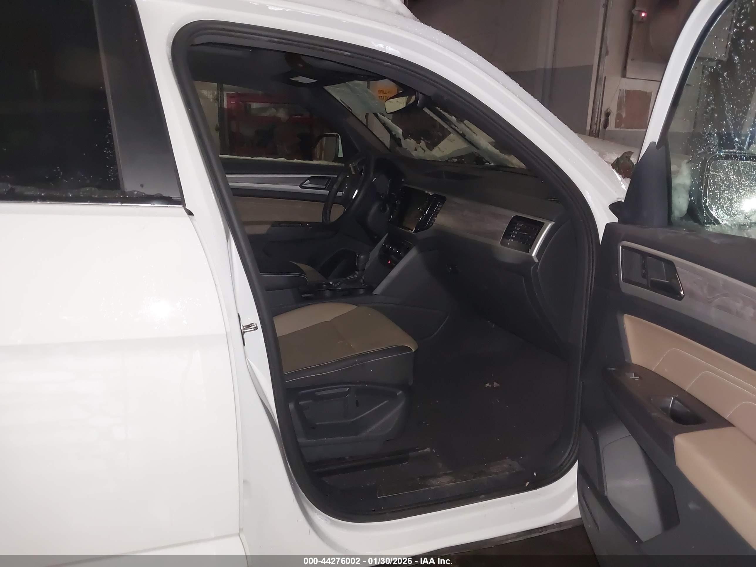 VOLKSWAGEN ATLAS image 5