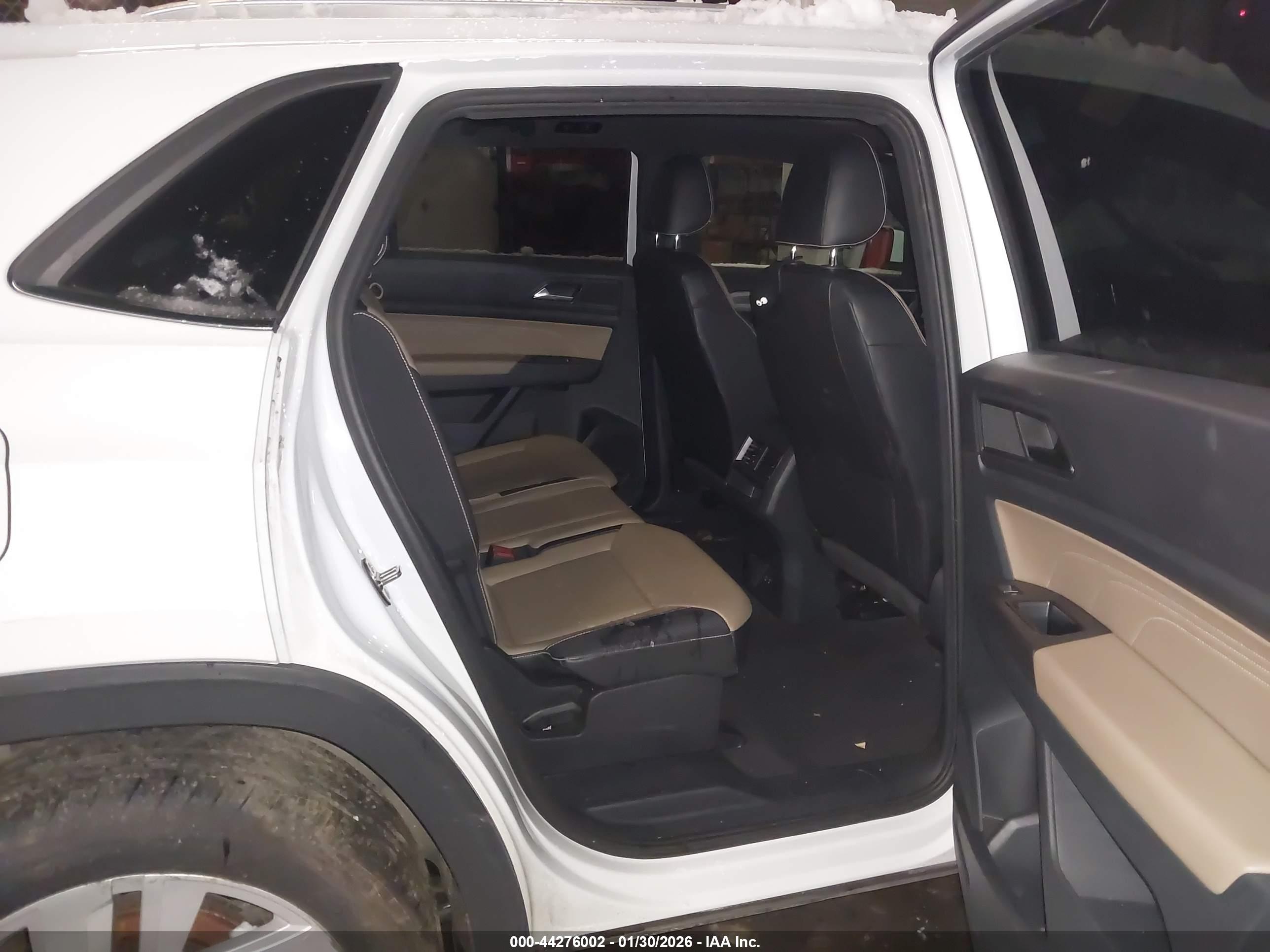 VOLKSWAGEN ATLAS image 8