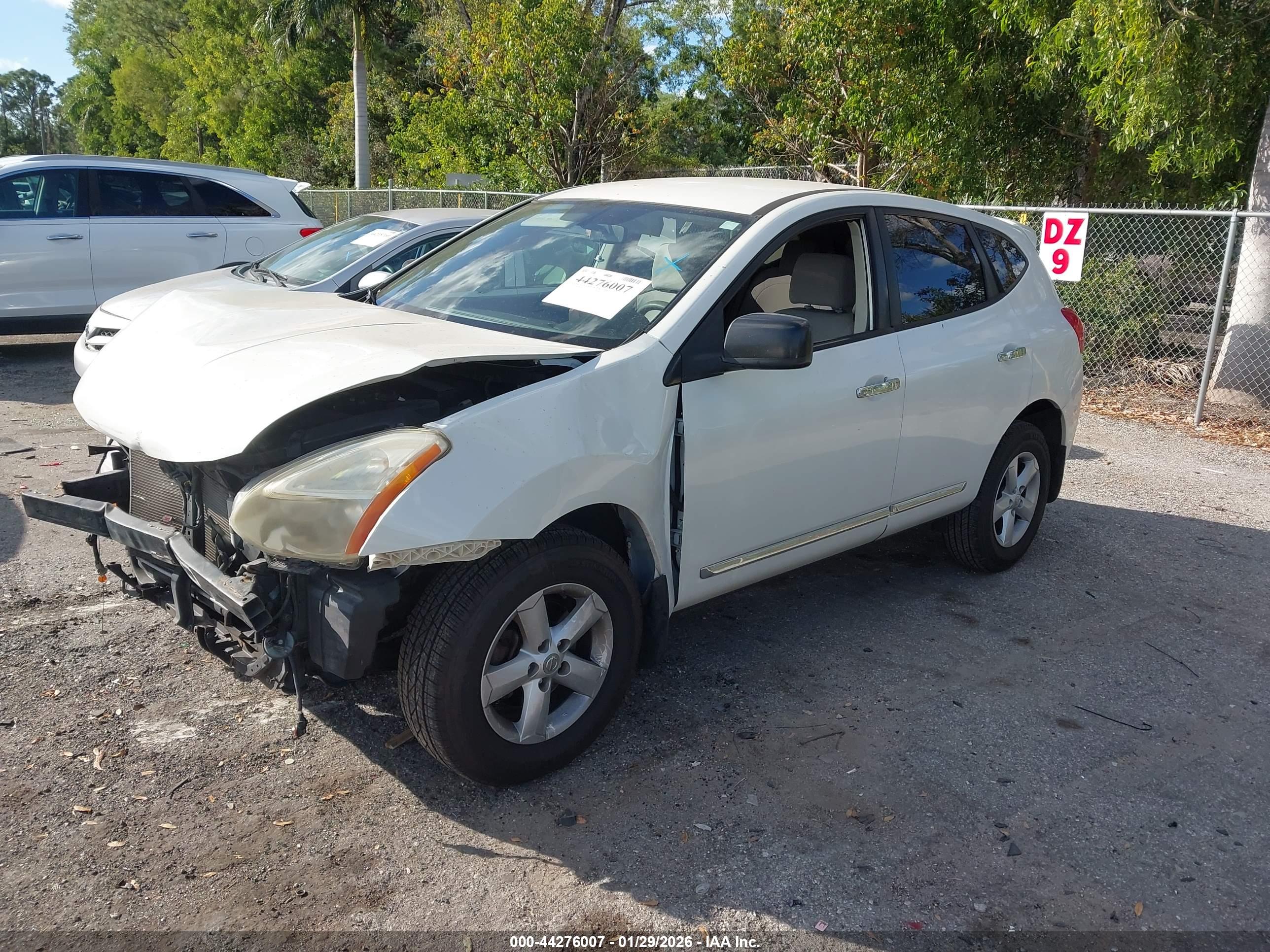 NISSAN ROGUE image 2