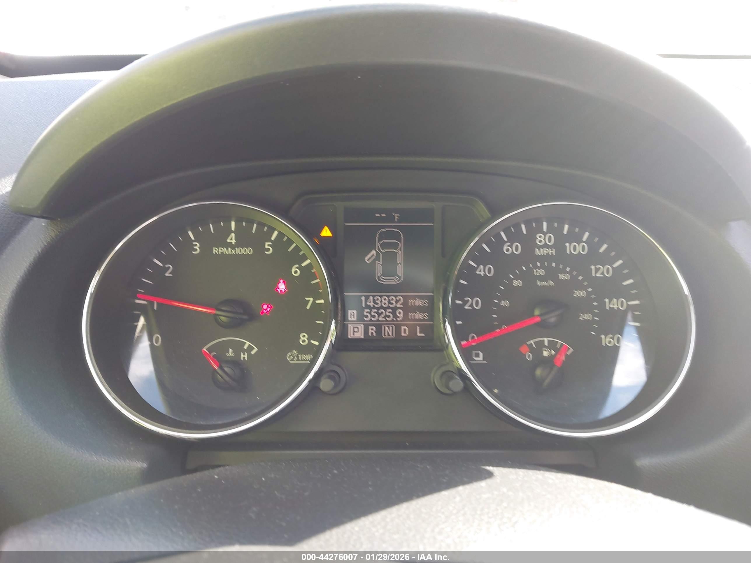 NISSAN ROGUE image 7