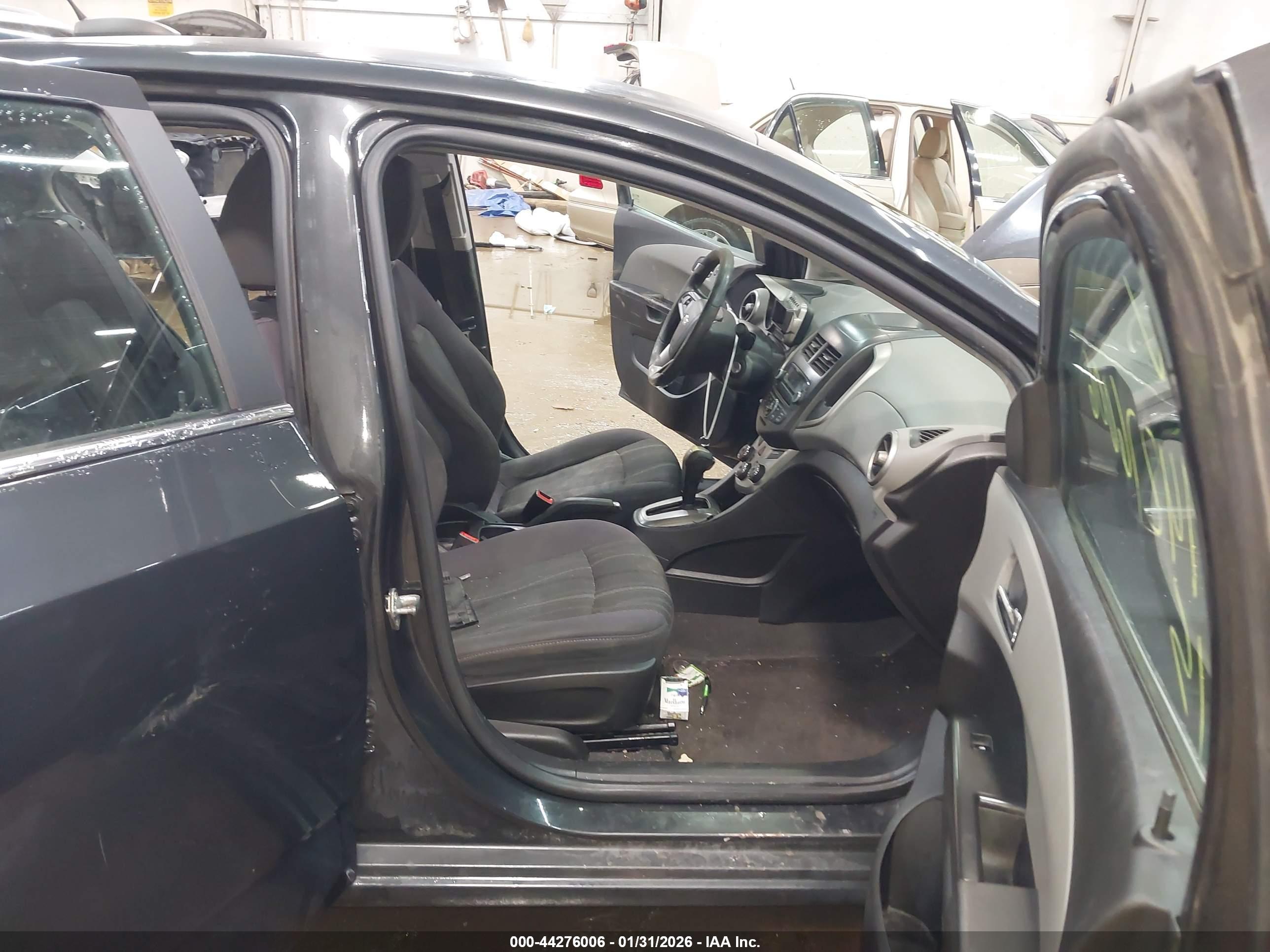 CHEVROLET SONIC image 5