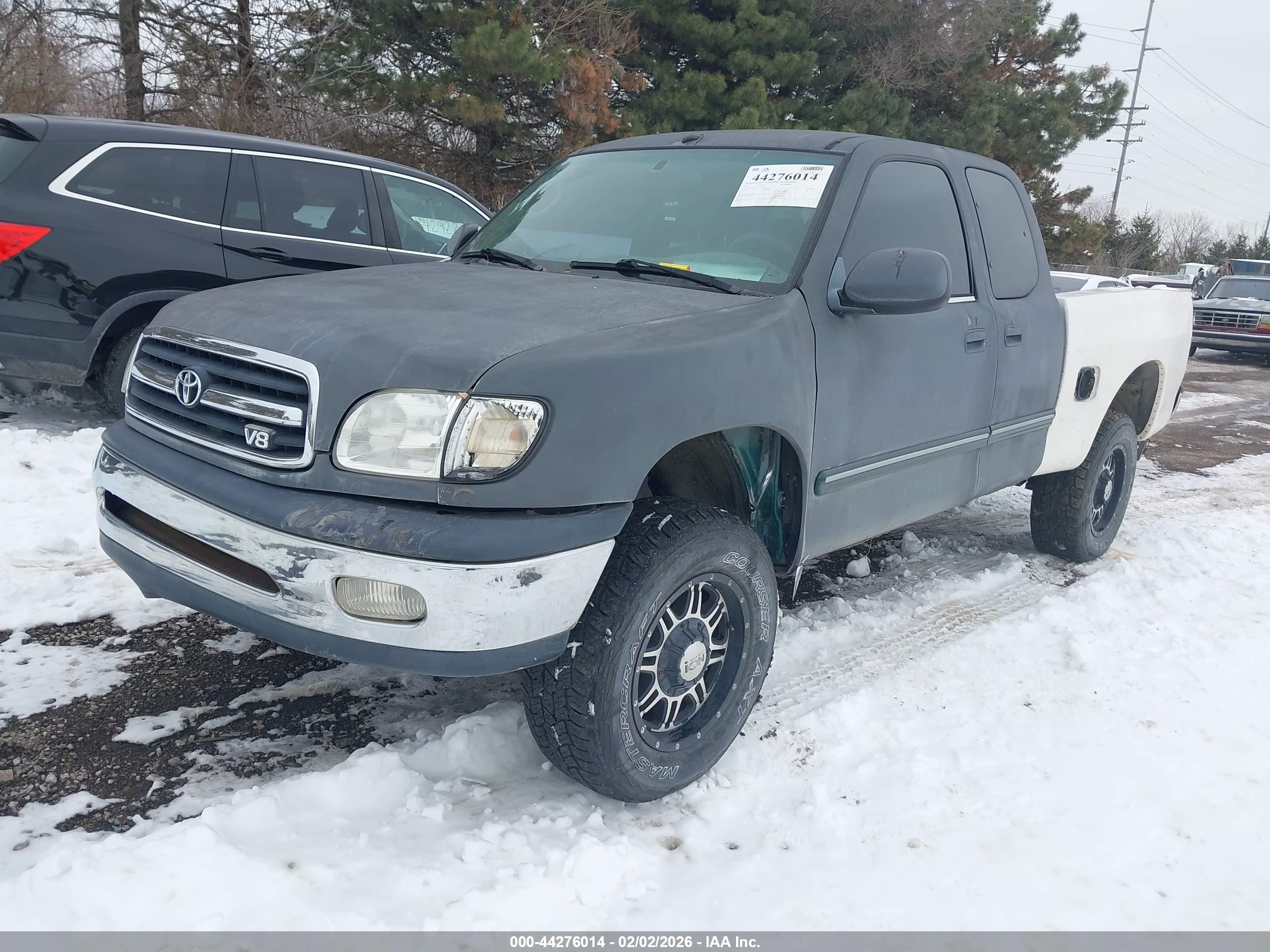 TOYOTA TUNDRA image 2