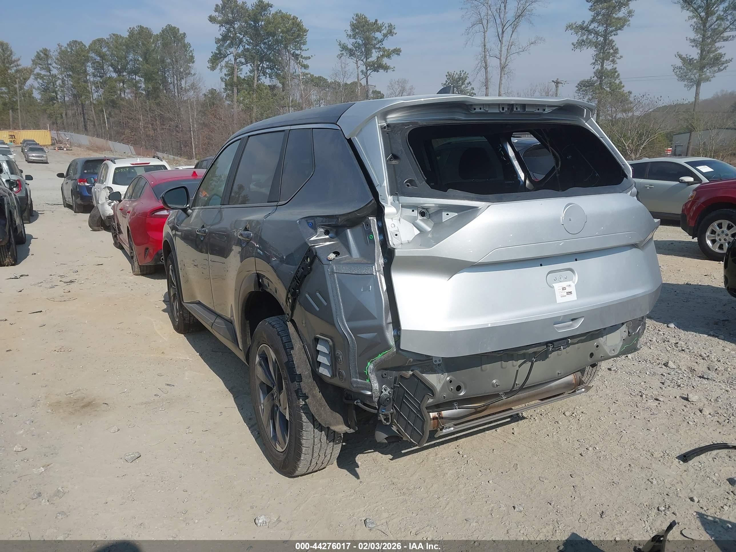 NISSAN ROGUE image 3
