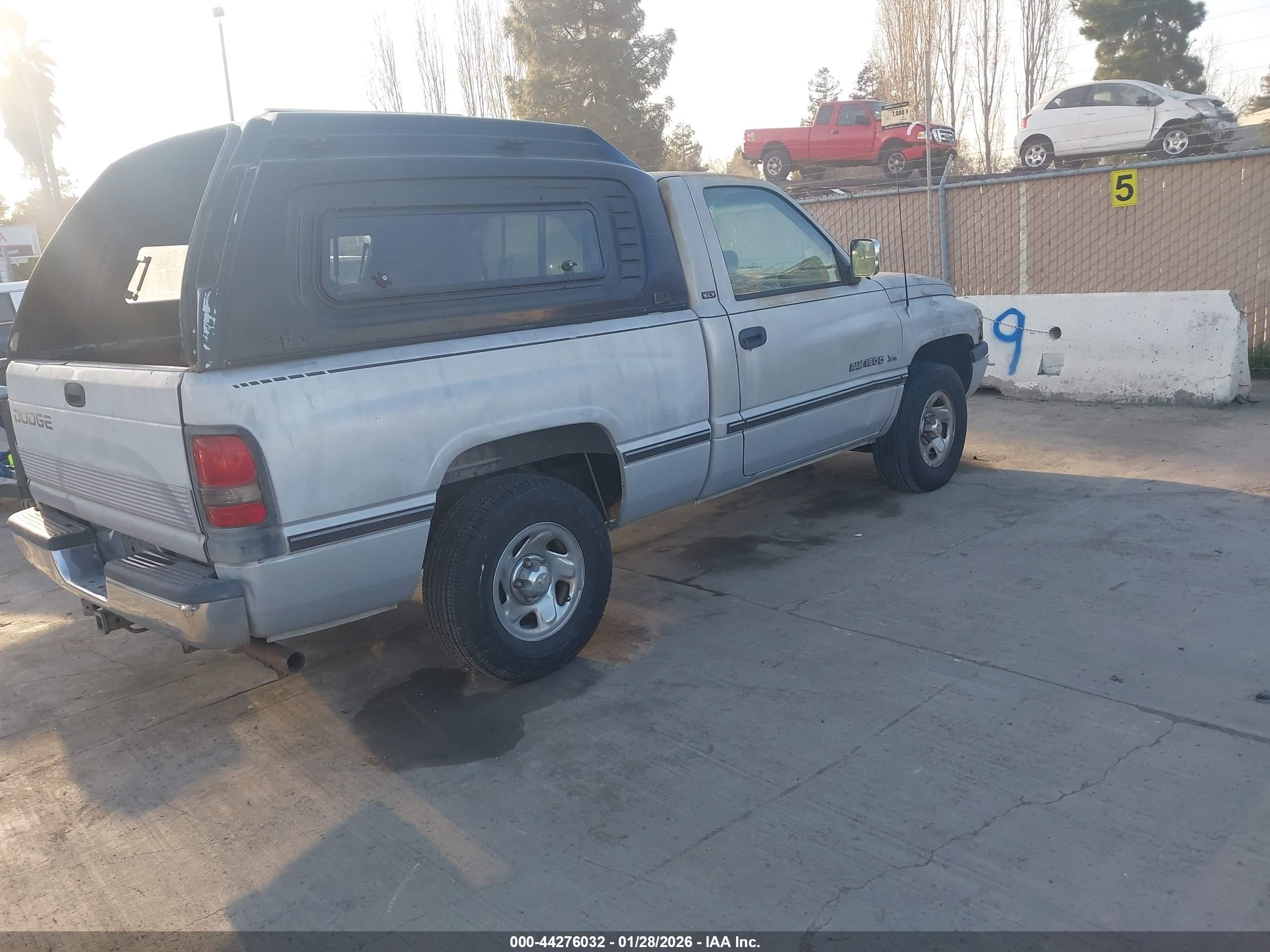 DODGE RAM image 4