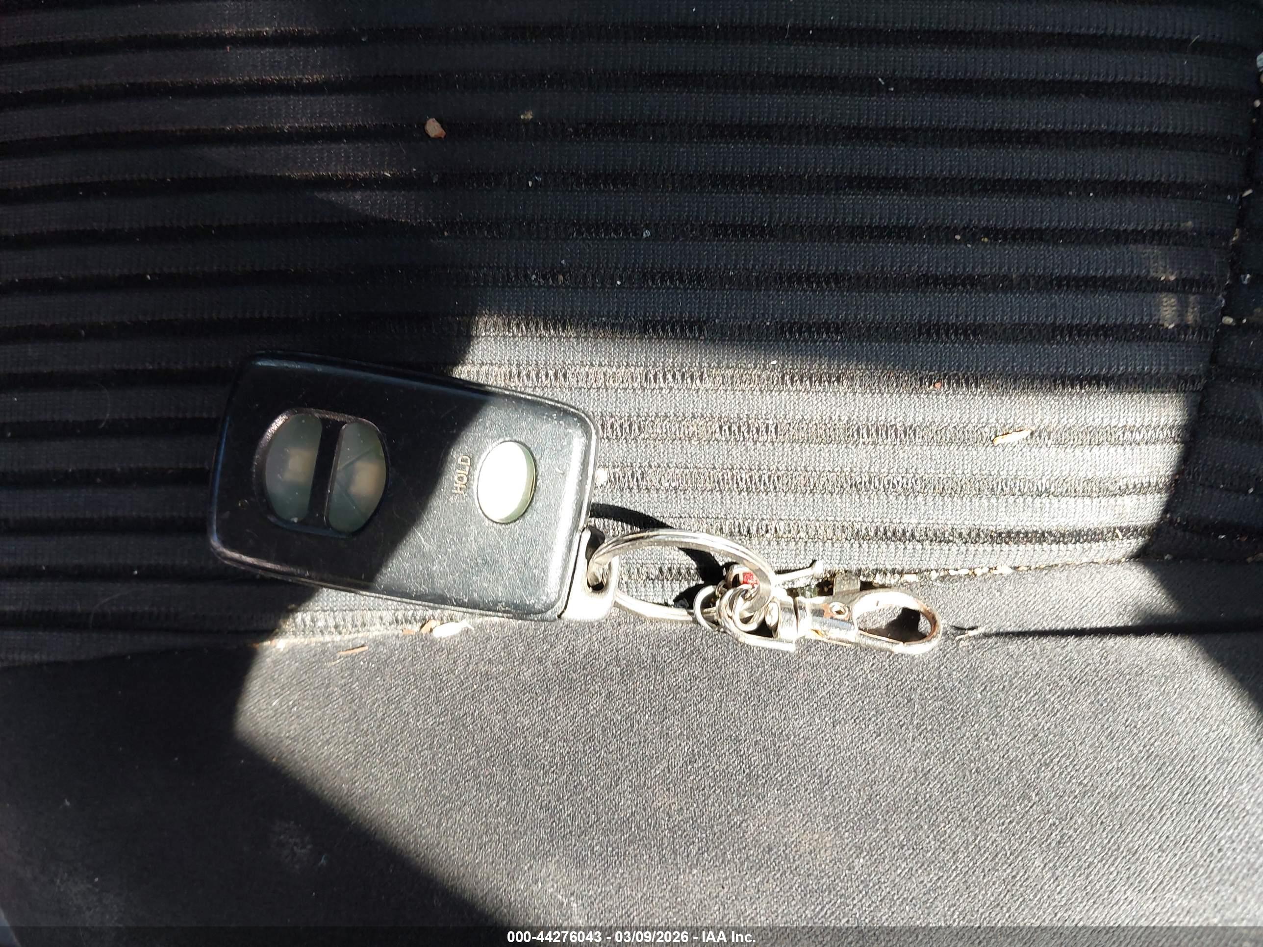 TOYOTA PRIUS image 11