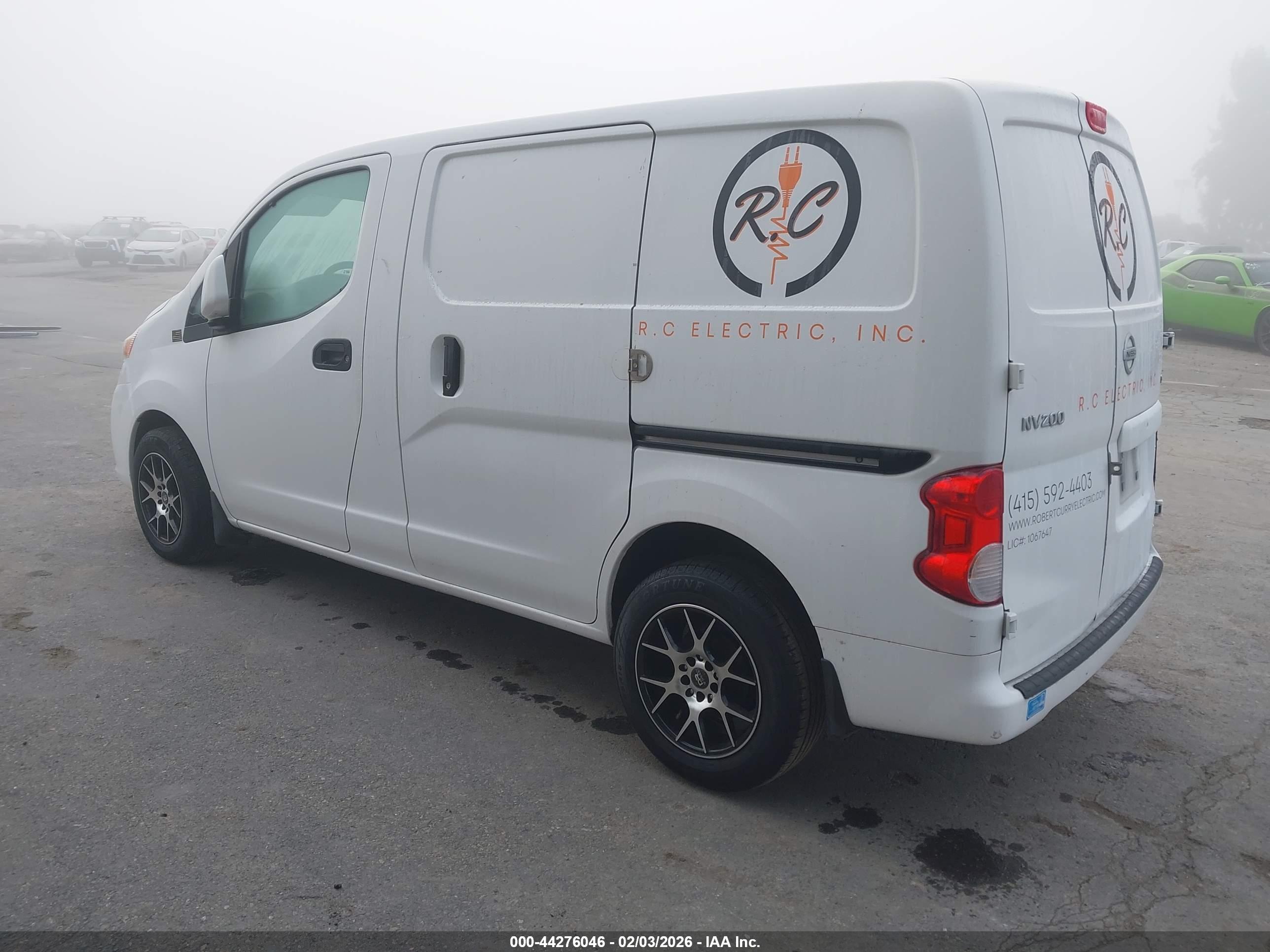 NISSAN NV200 image 3
