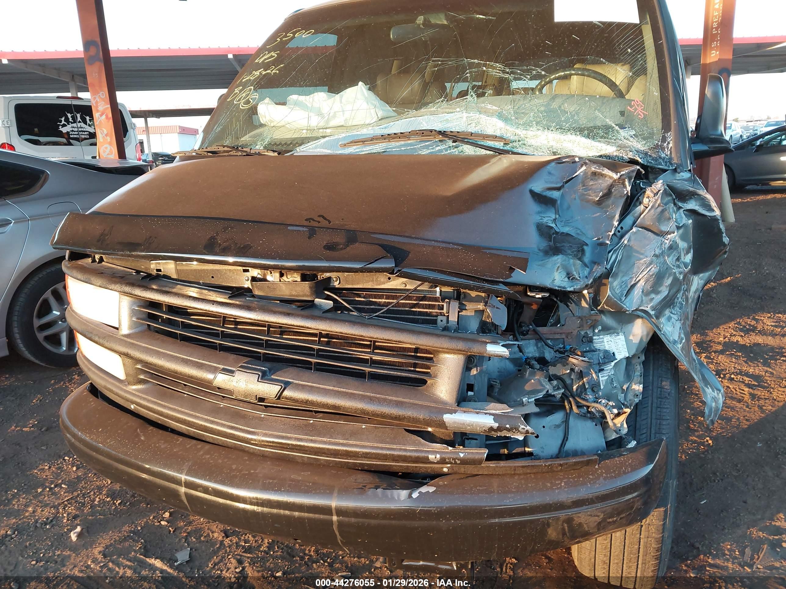 CHEVROLET EXPRESS image 6