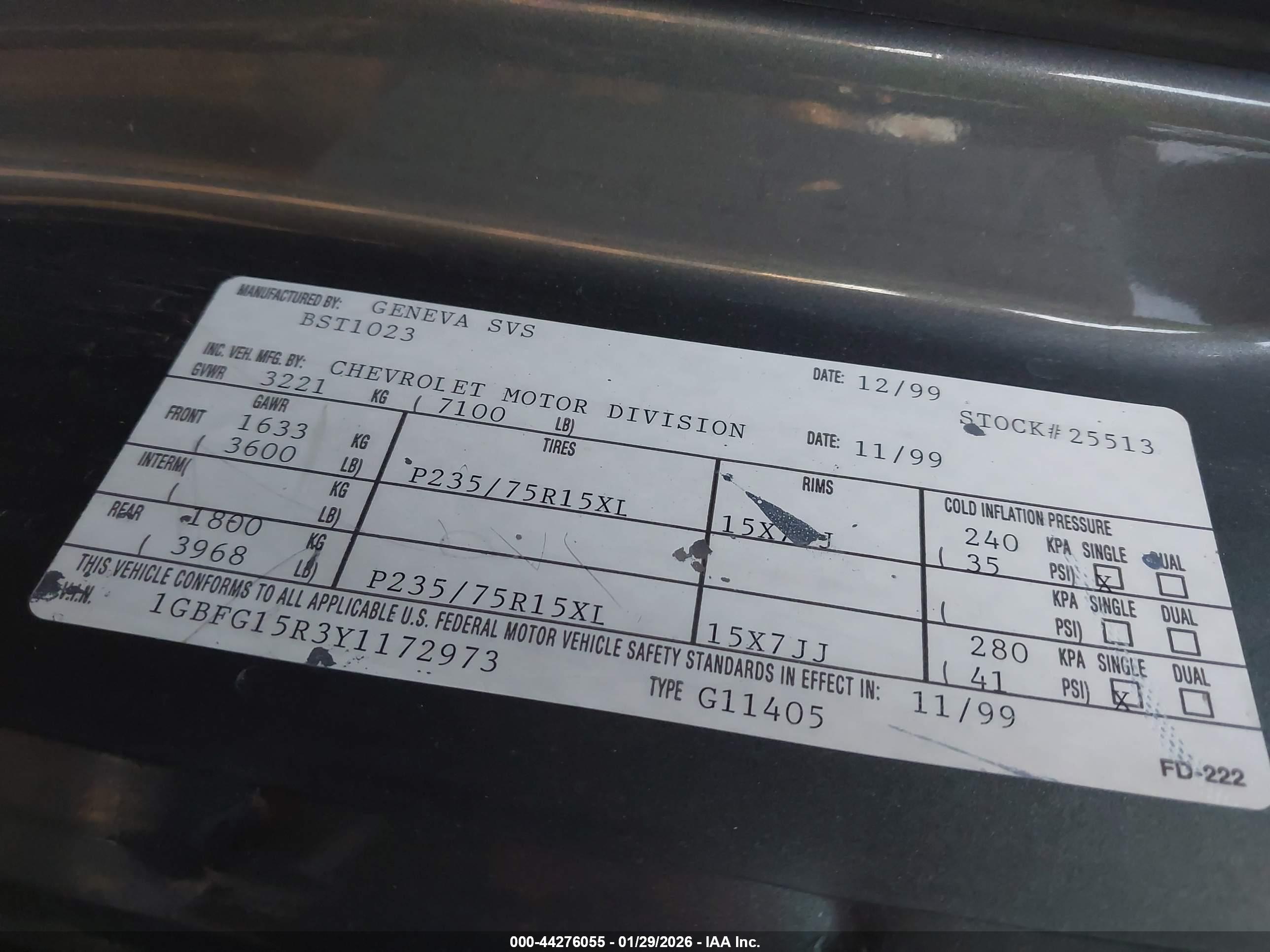CHEVROLET EXPRESS image 9