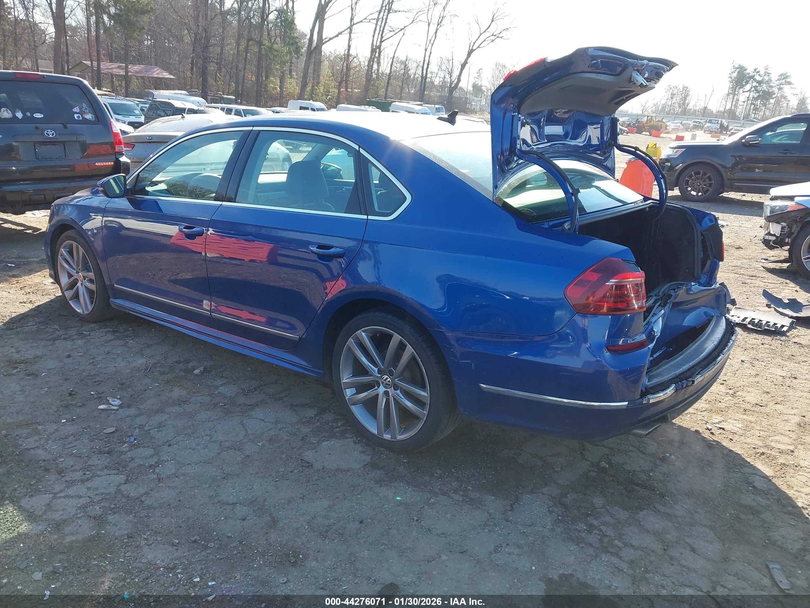 VOLKSWAGEN PASSAT image 3