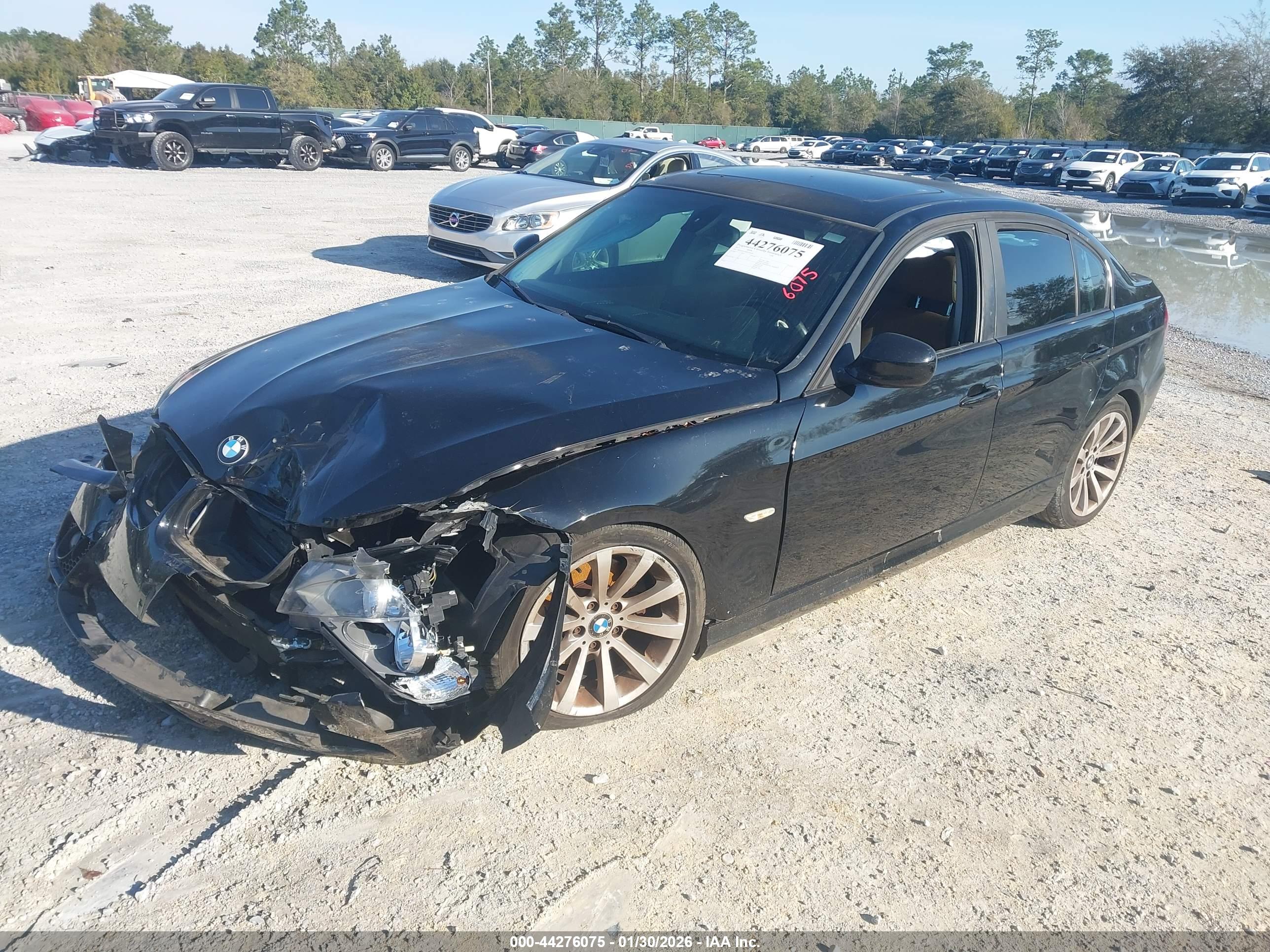 BMW 328I image 2