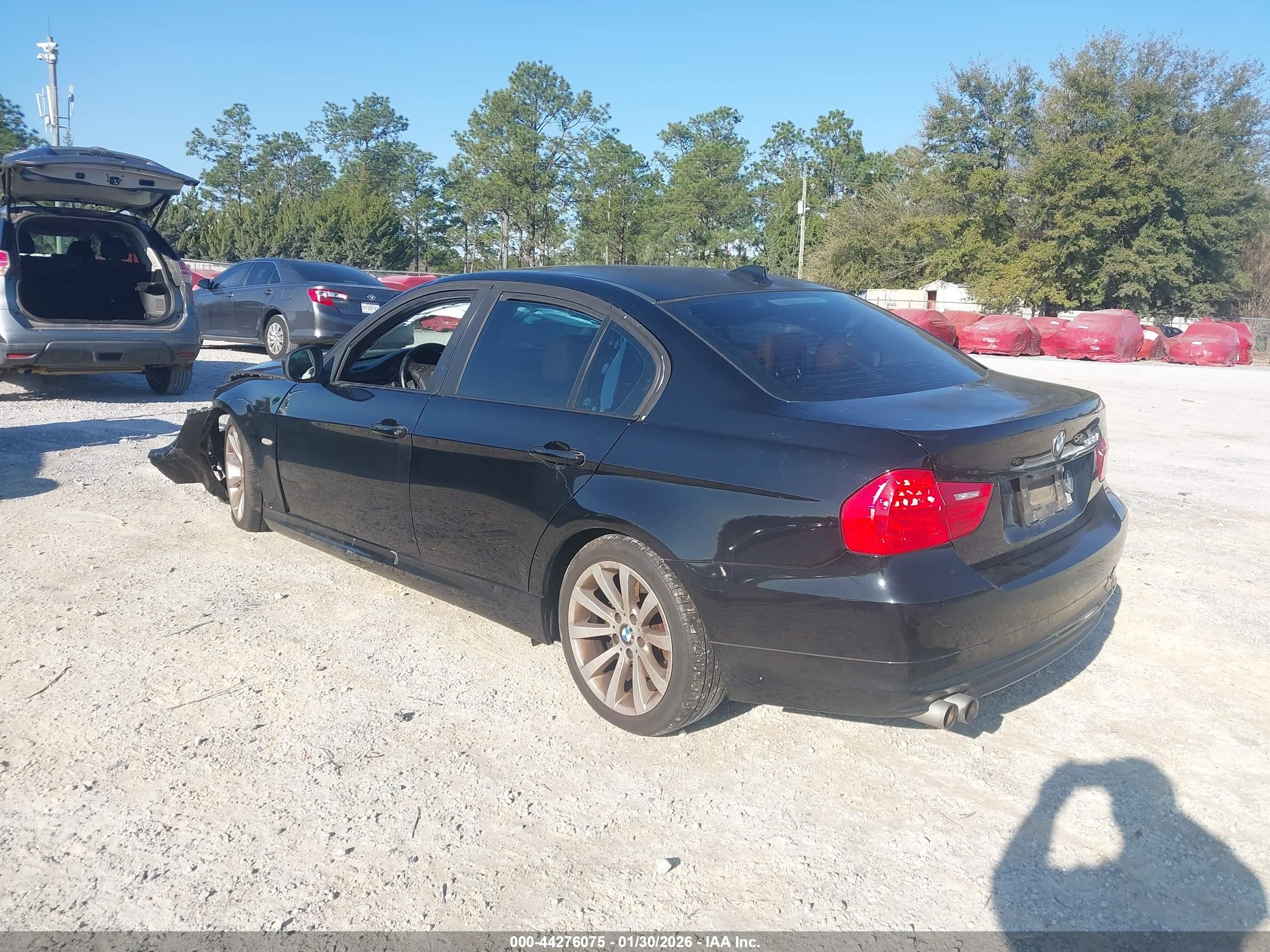 BMW 328I image 3