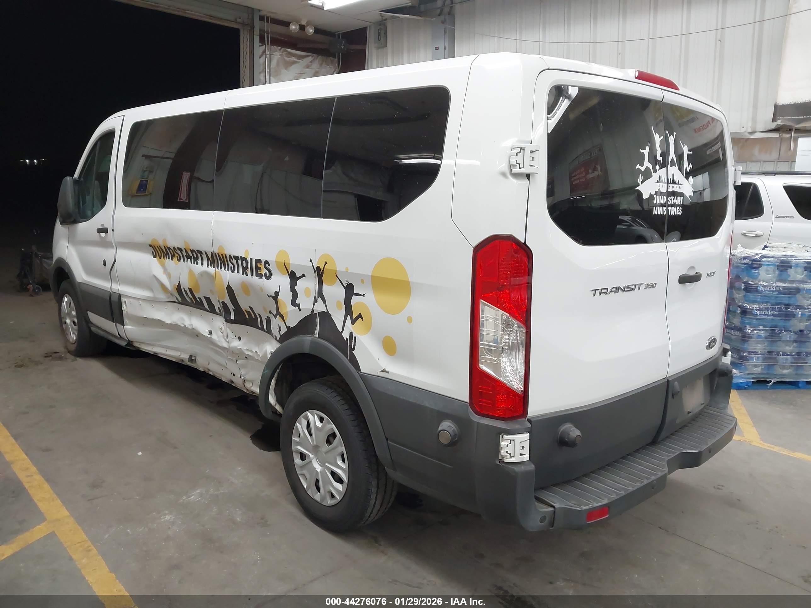 FORD TRANSIT-350 image 3