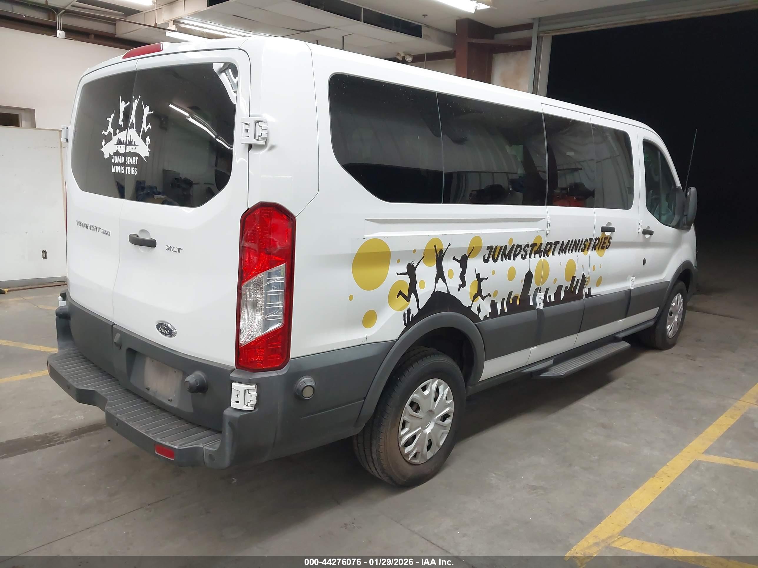 FORD TRANSIT-350 image 4