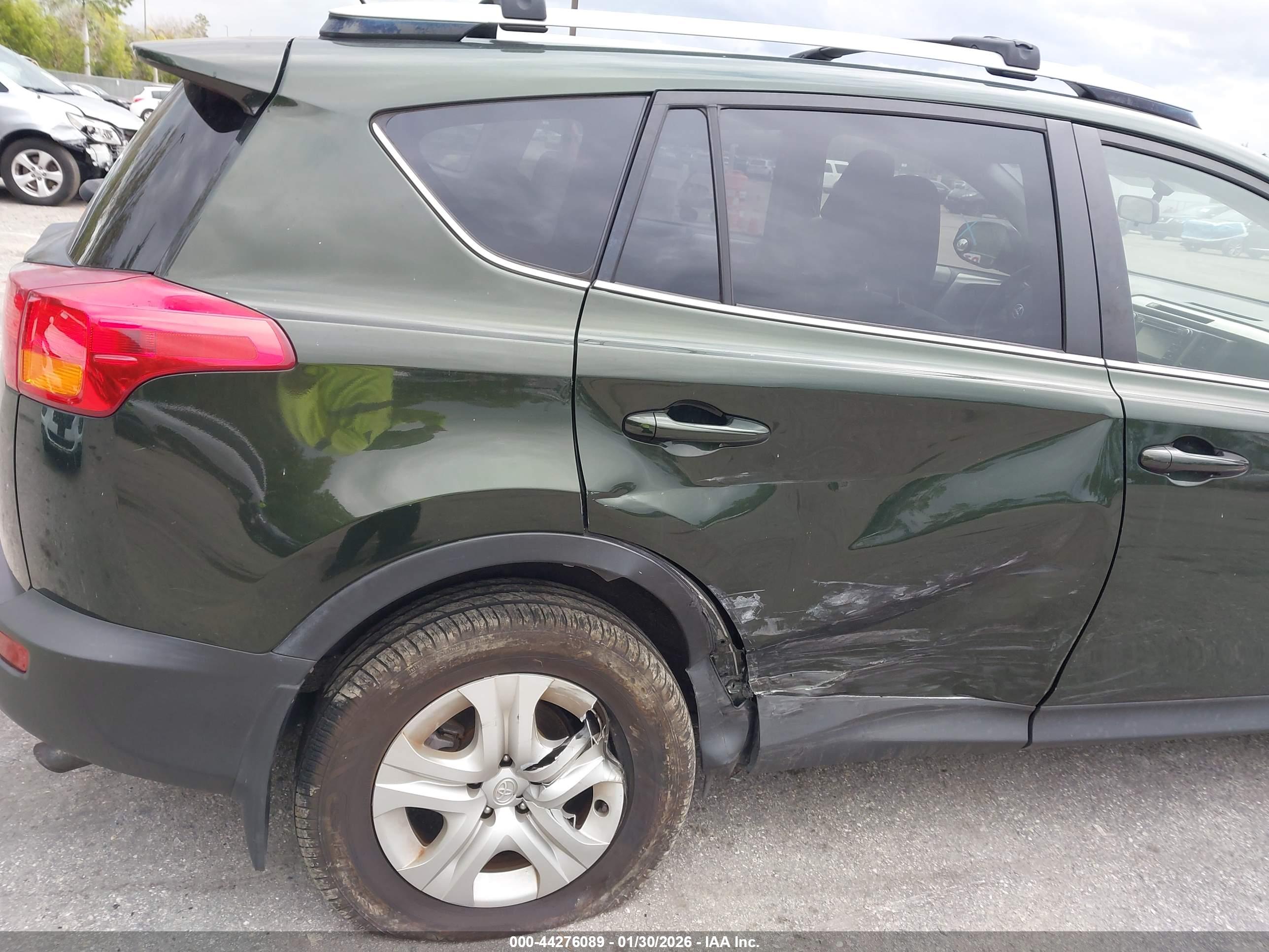 TOYOTA RAV4 image 6
