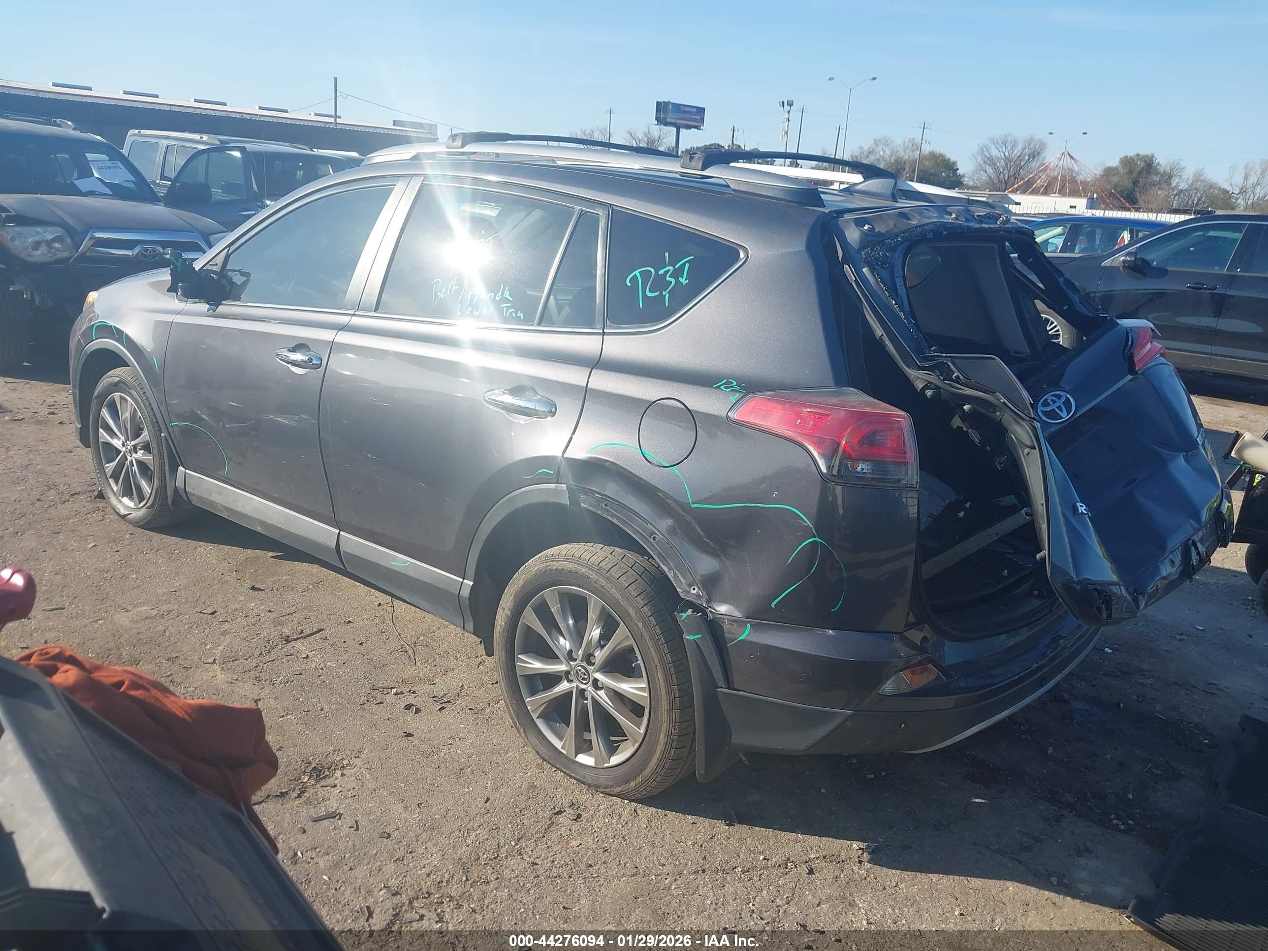 TOYOTA RAV4 image 3