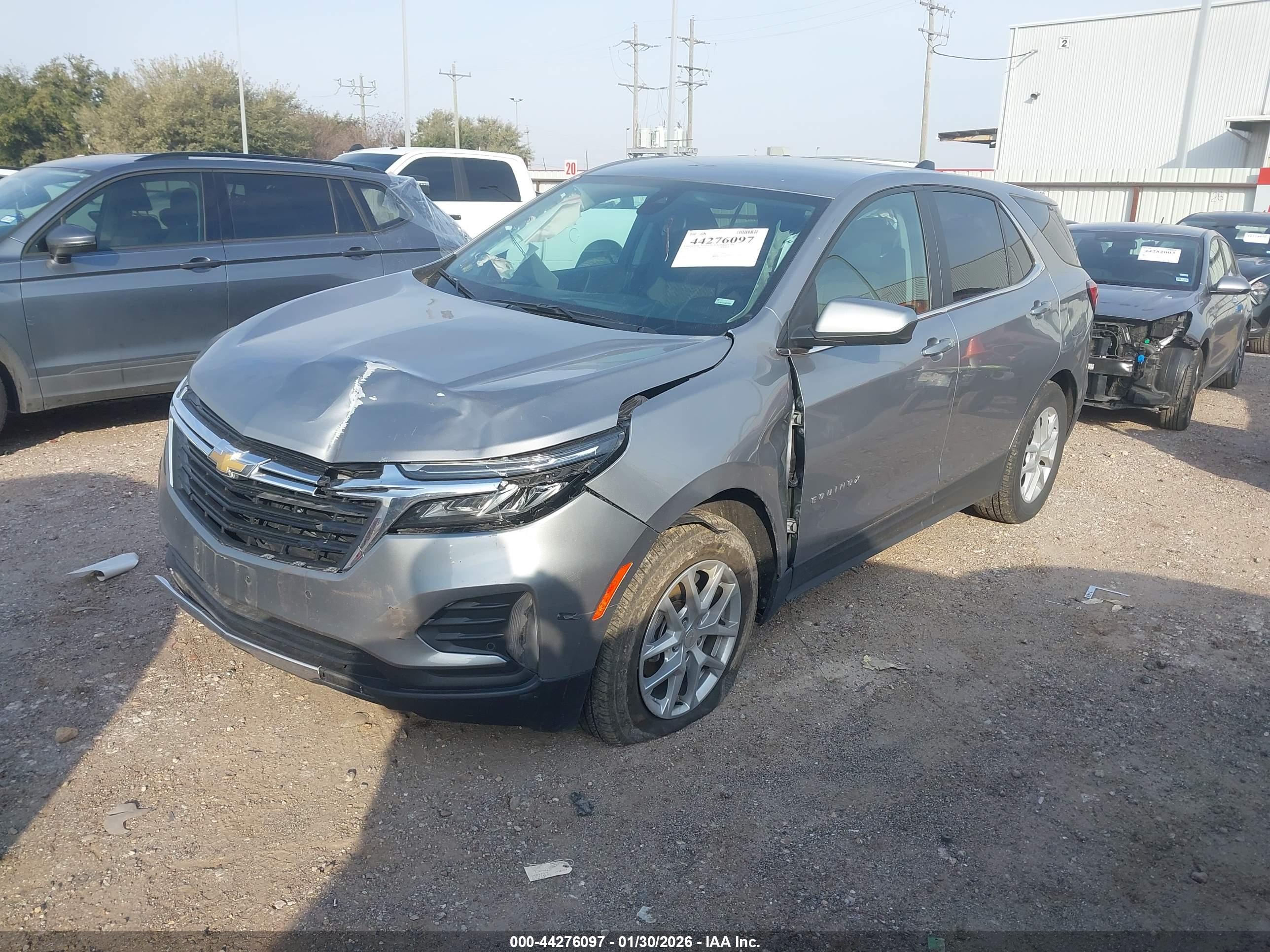 CHEVROLET EQUINOX image 2