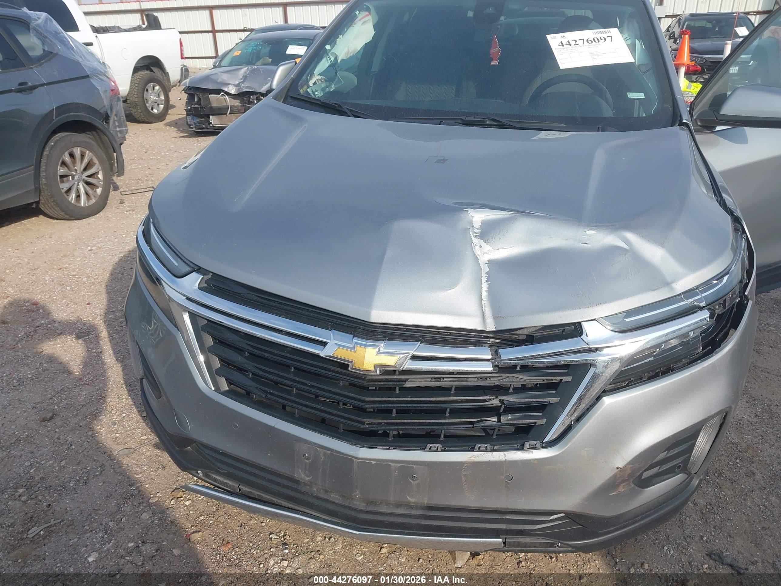 CHEVROLET EQUINOX image 6