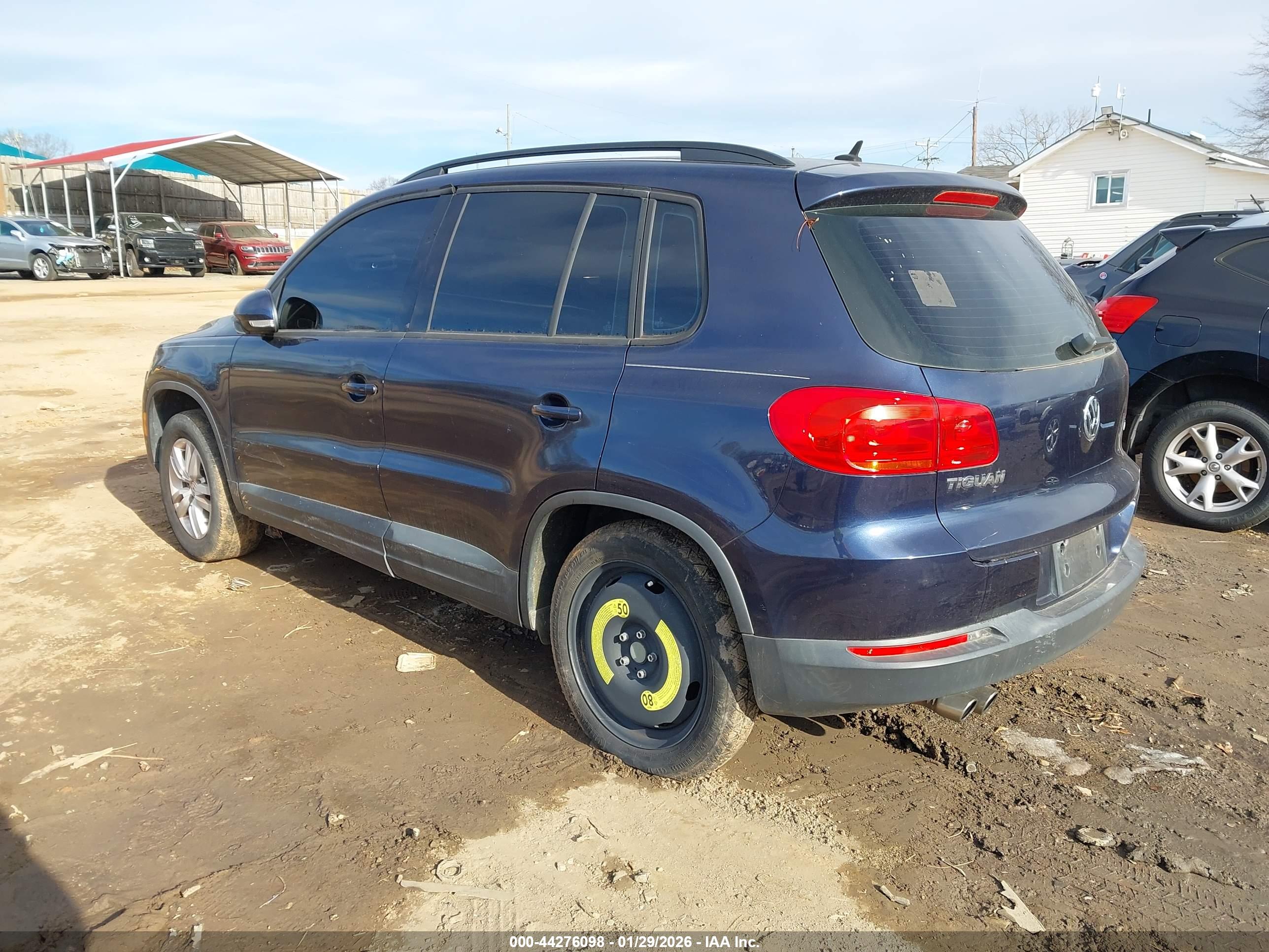 VOLKSWAGEN TIGUAN image 3