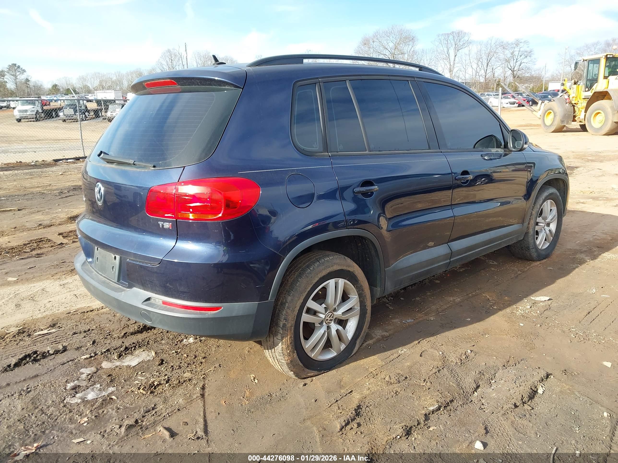 VOLKSWAGEN TIGUAN image 4