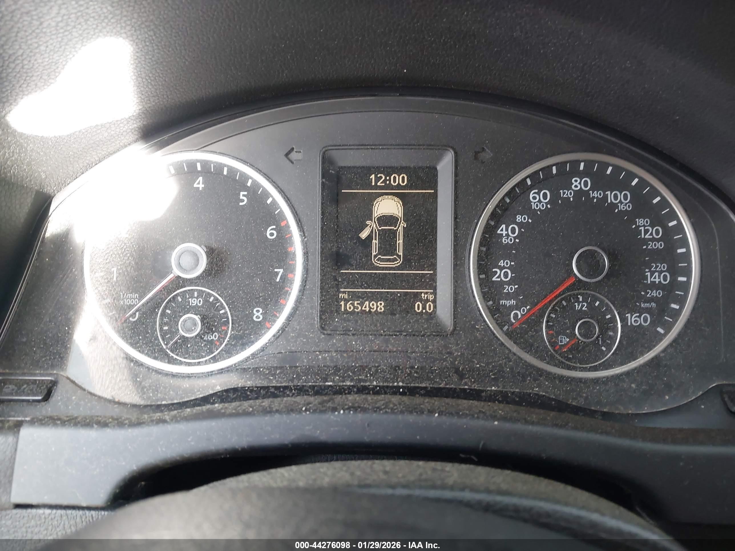 VOLKSWAGEN TIGUAN image 7