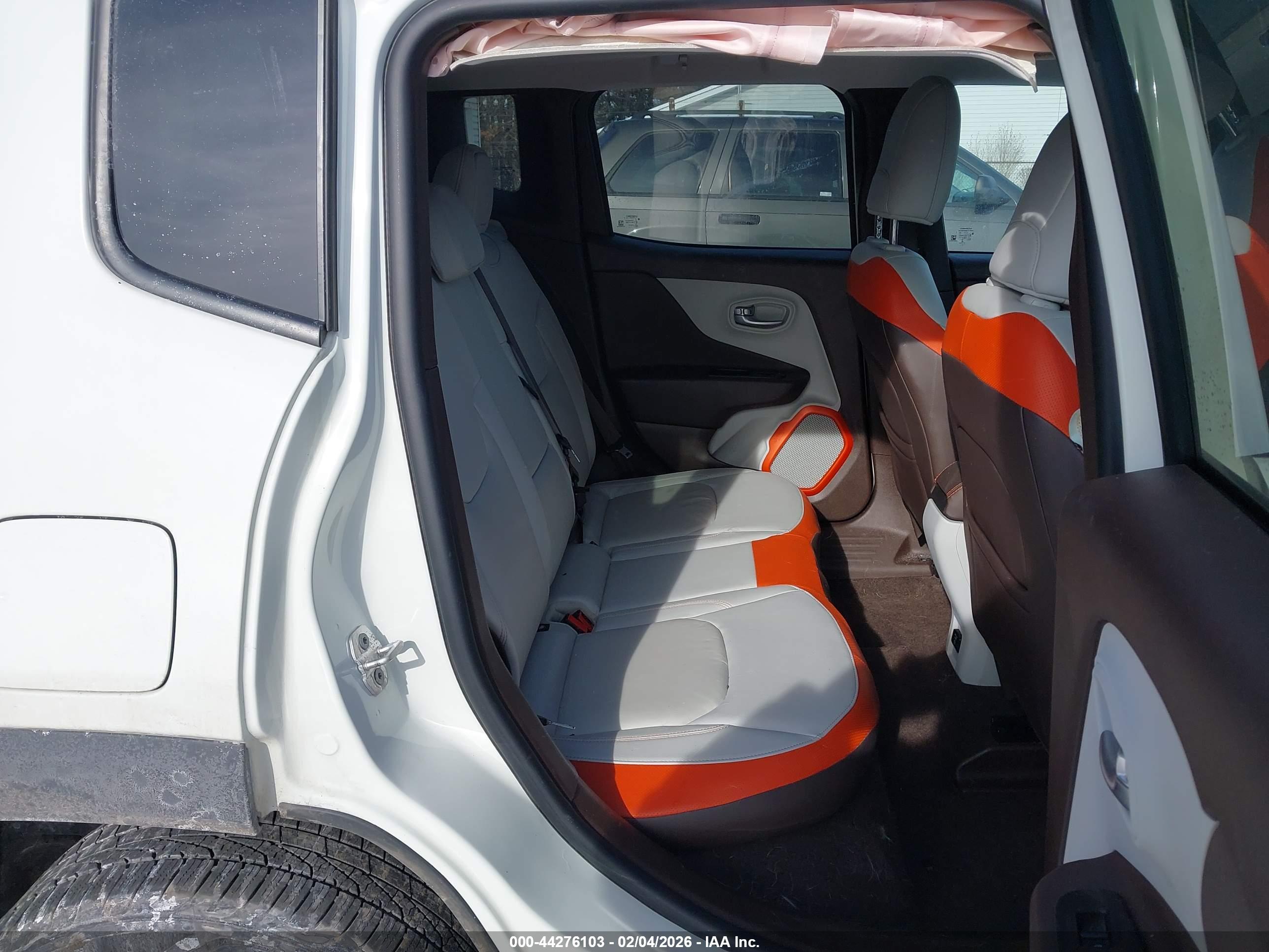JEEP RENEGADE image 8