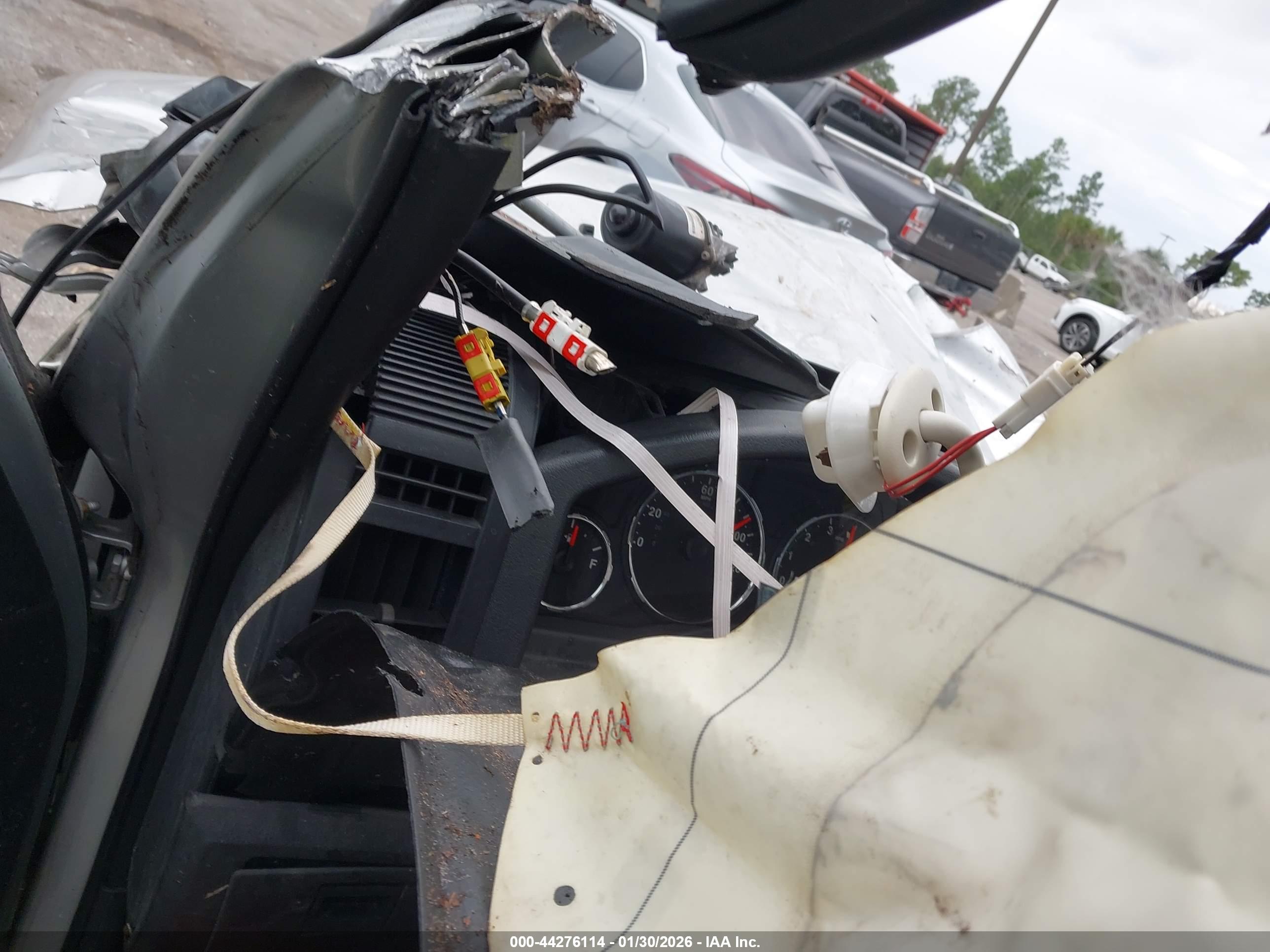 JEEP LIBERTY image 7