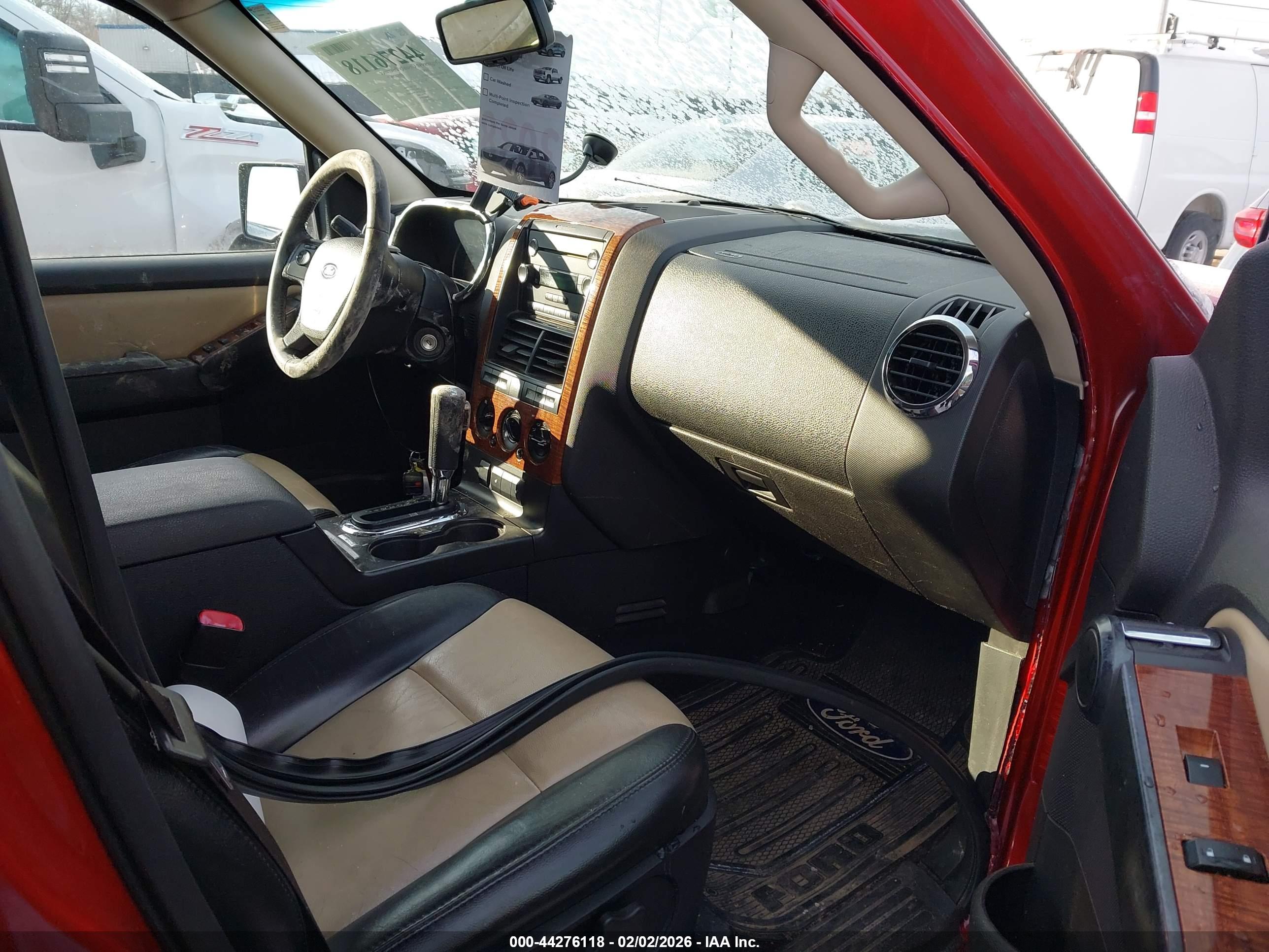 FORD EXPLORER image 5