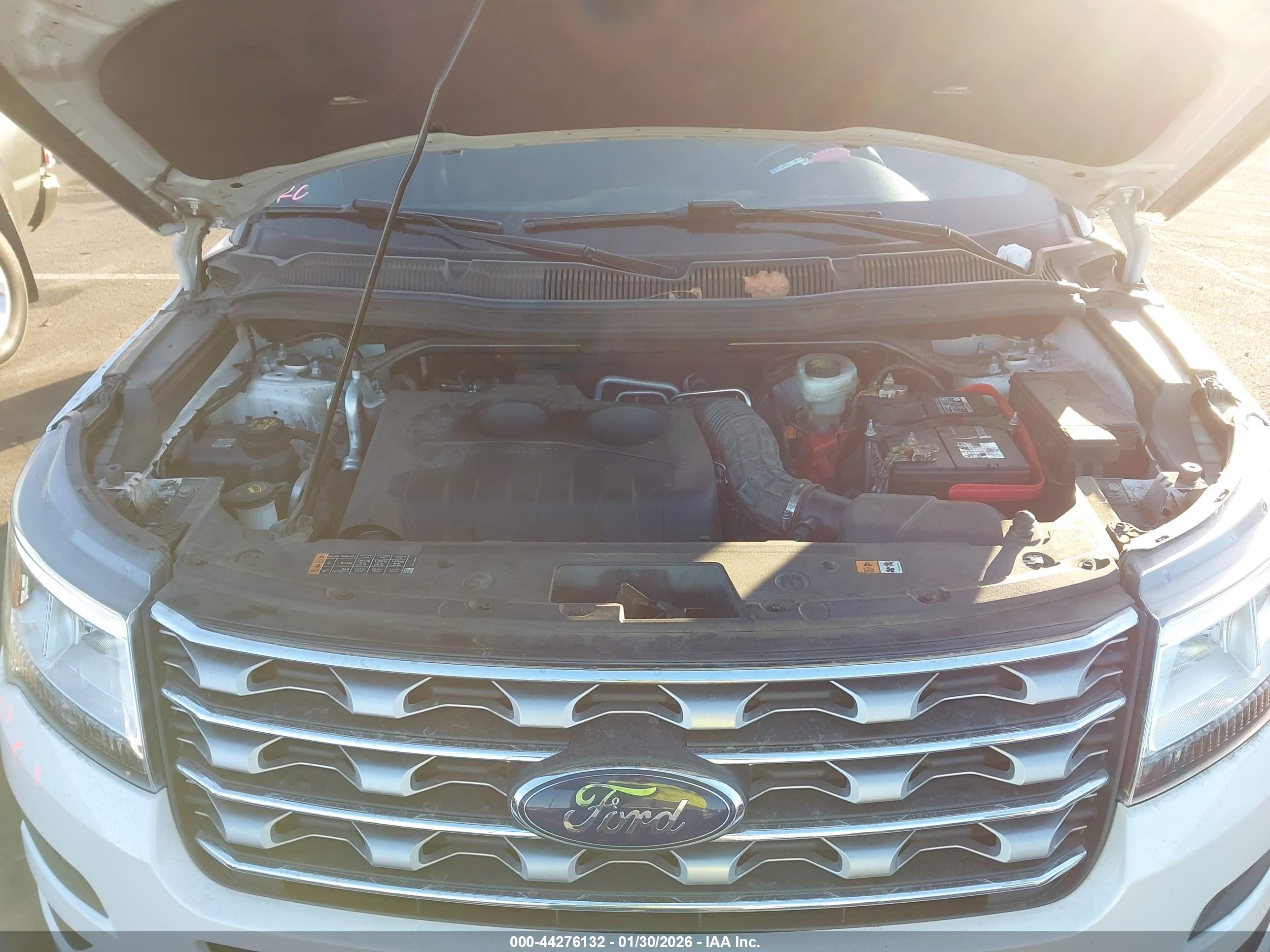 FORD EXPLORER image 10