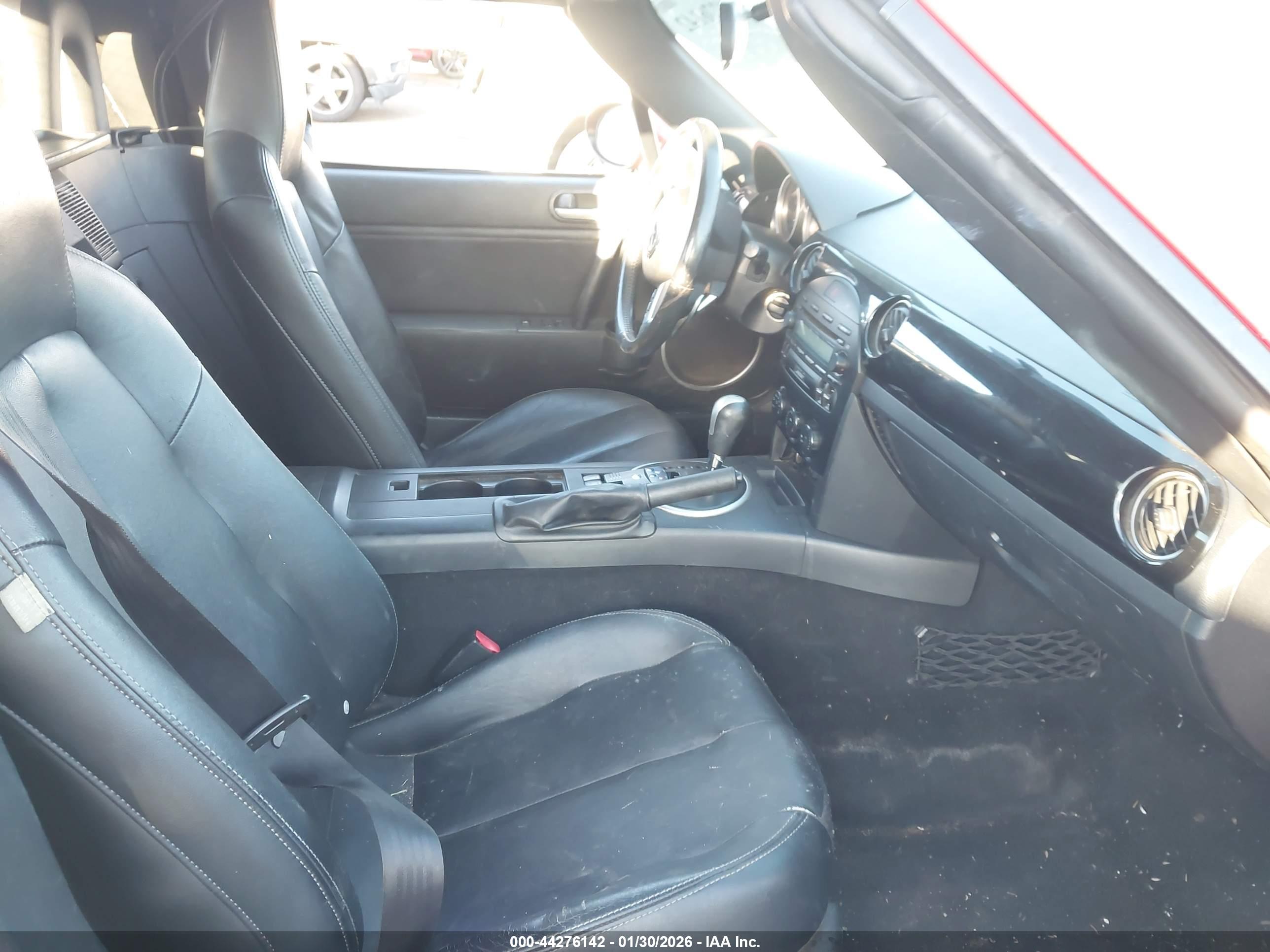 MAZDA MX-5 image 8