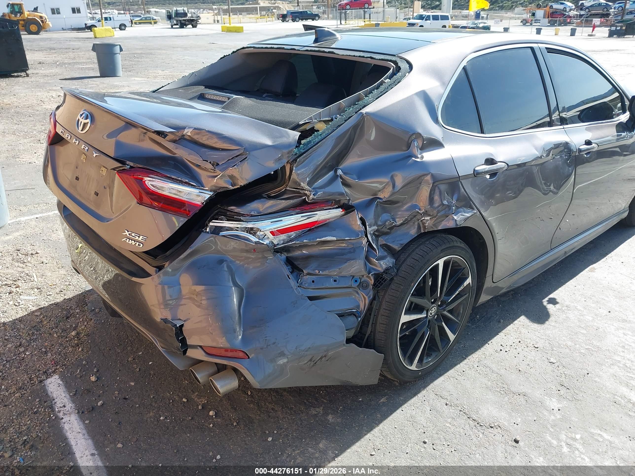 TOYOTA CAMRY image 6