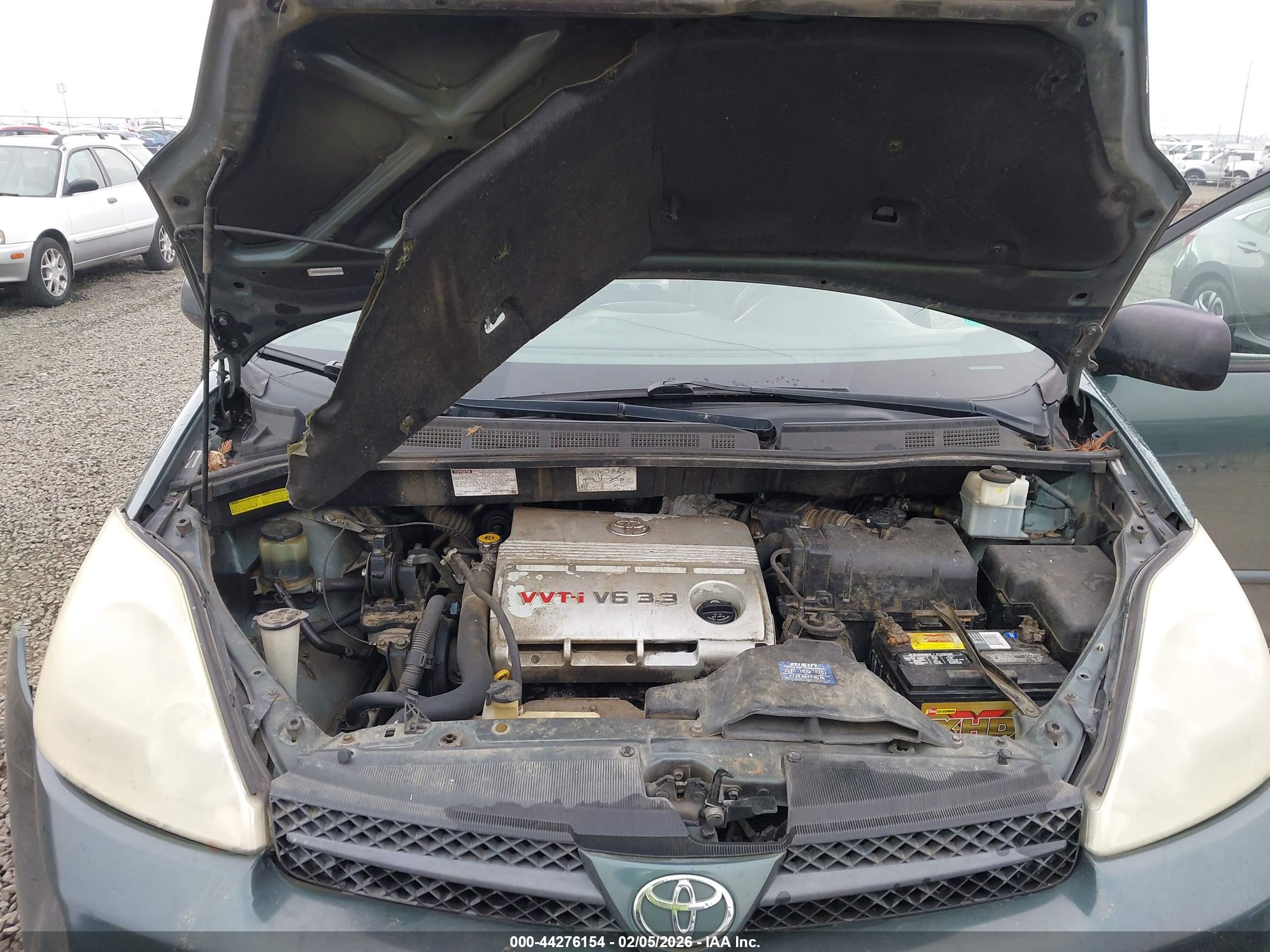 TOYOTA SIENNA image 10