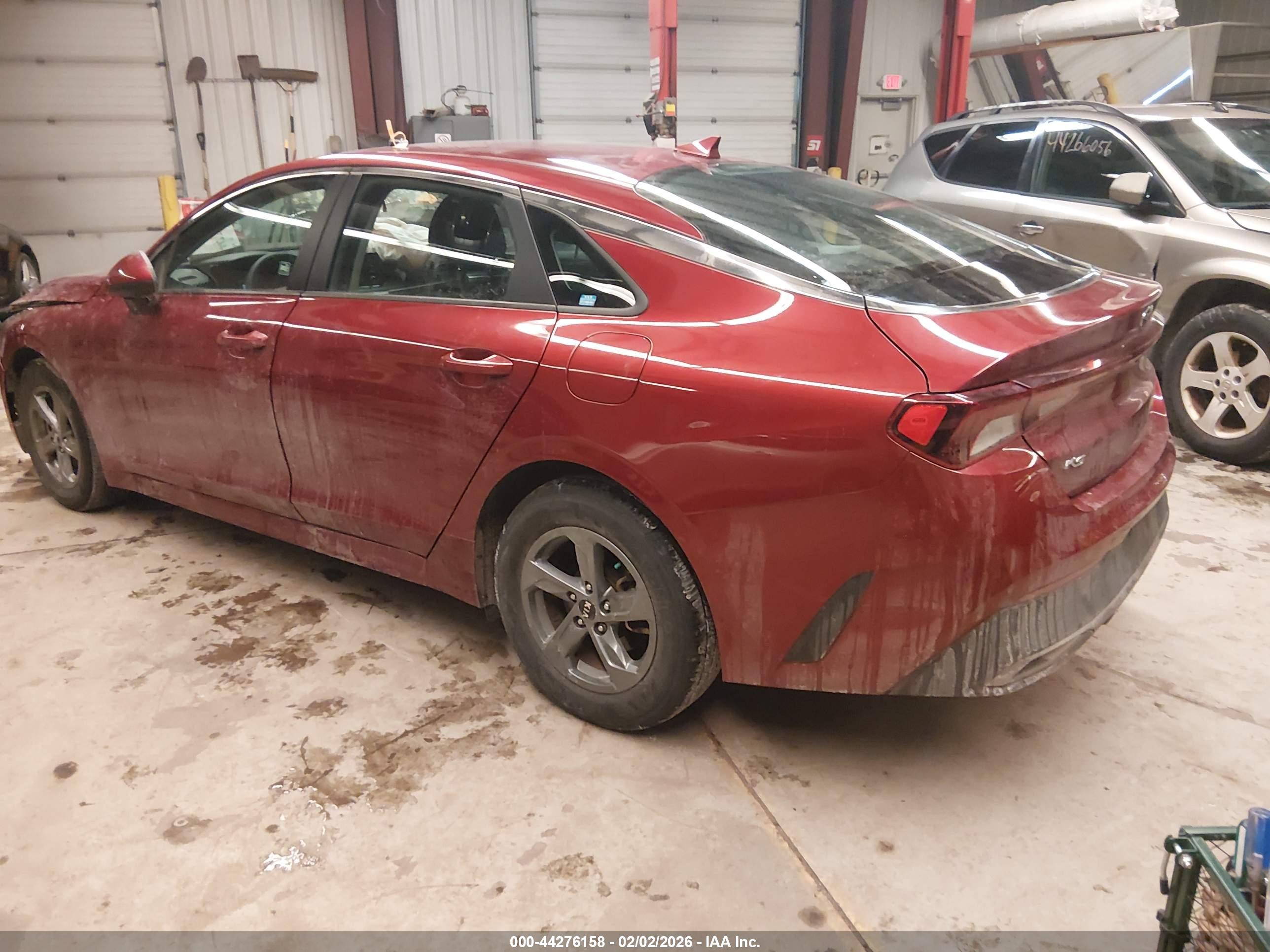 KIA K5 image 3