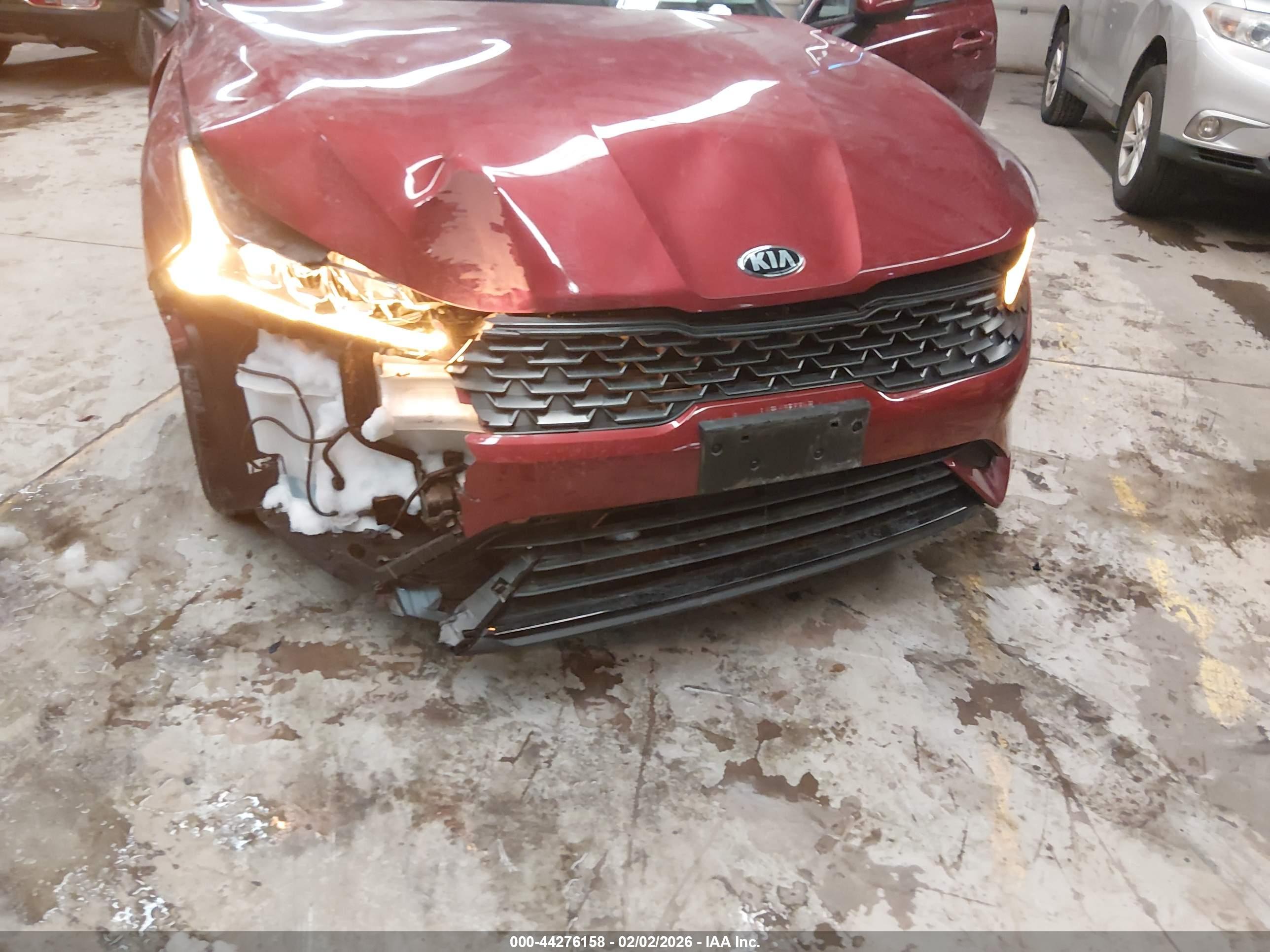 KIA K5 image 6
