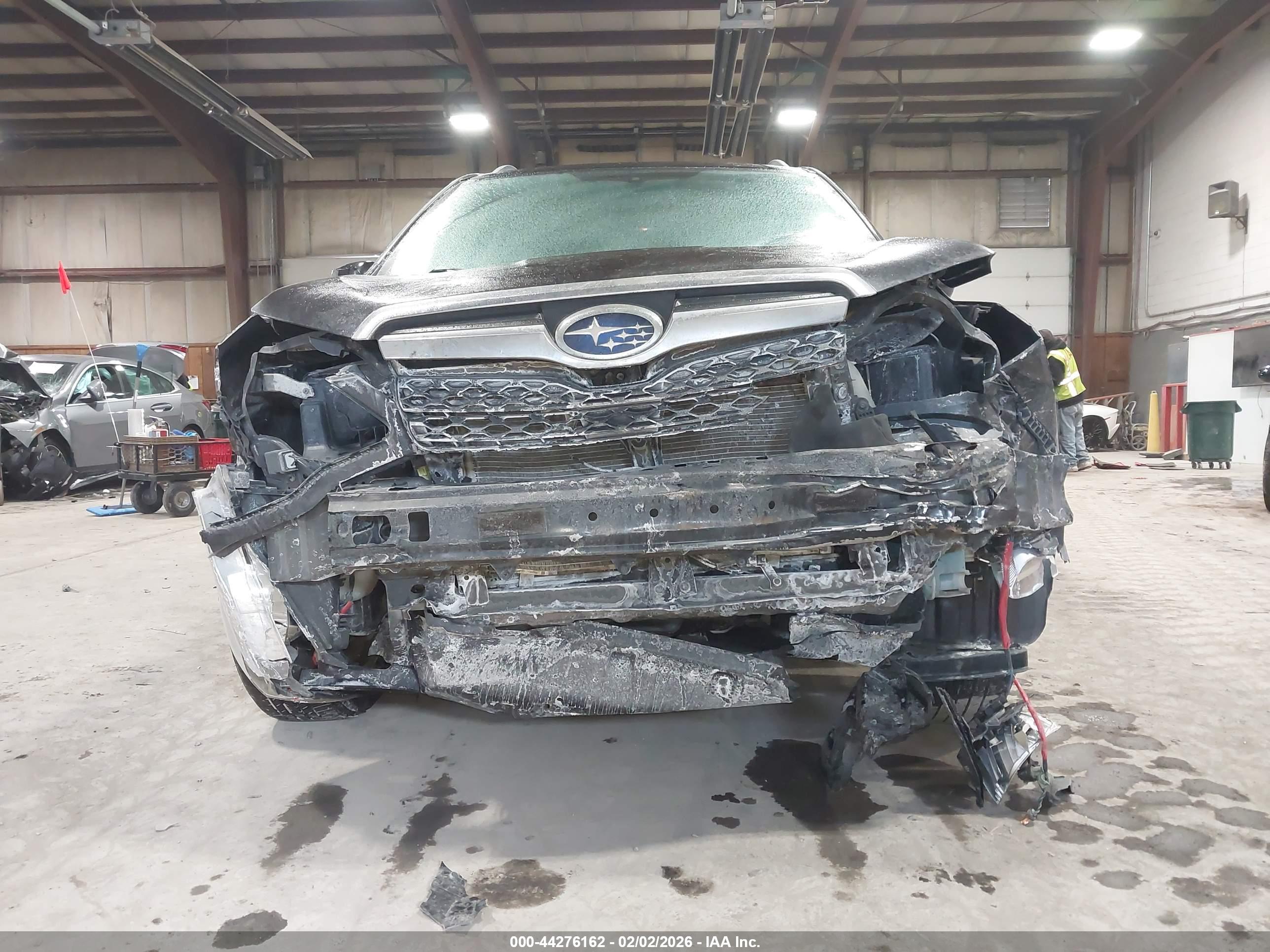SUBARU FORESTER image 6