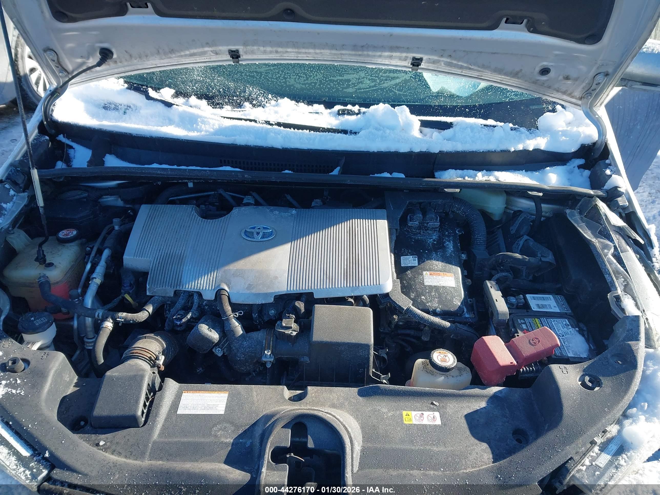 TOYOTA PRIUS image 10