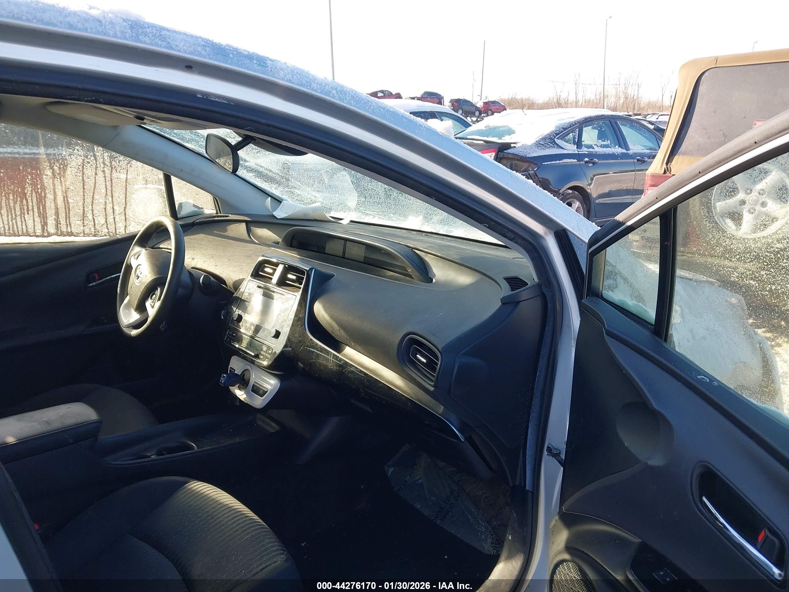 TOYOTA PRIUS image 5