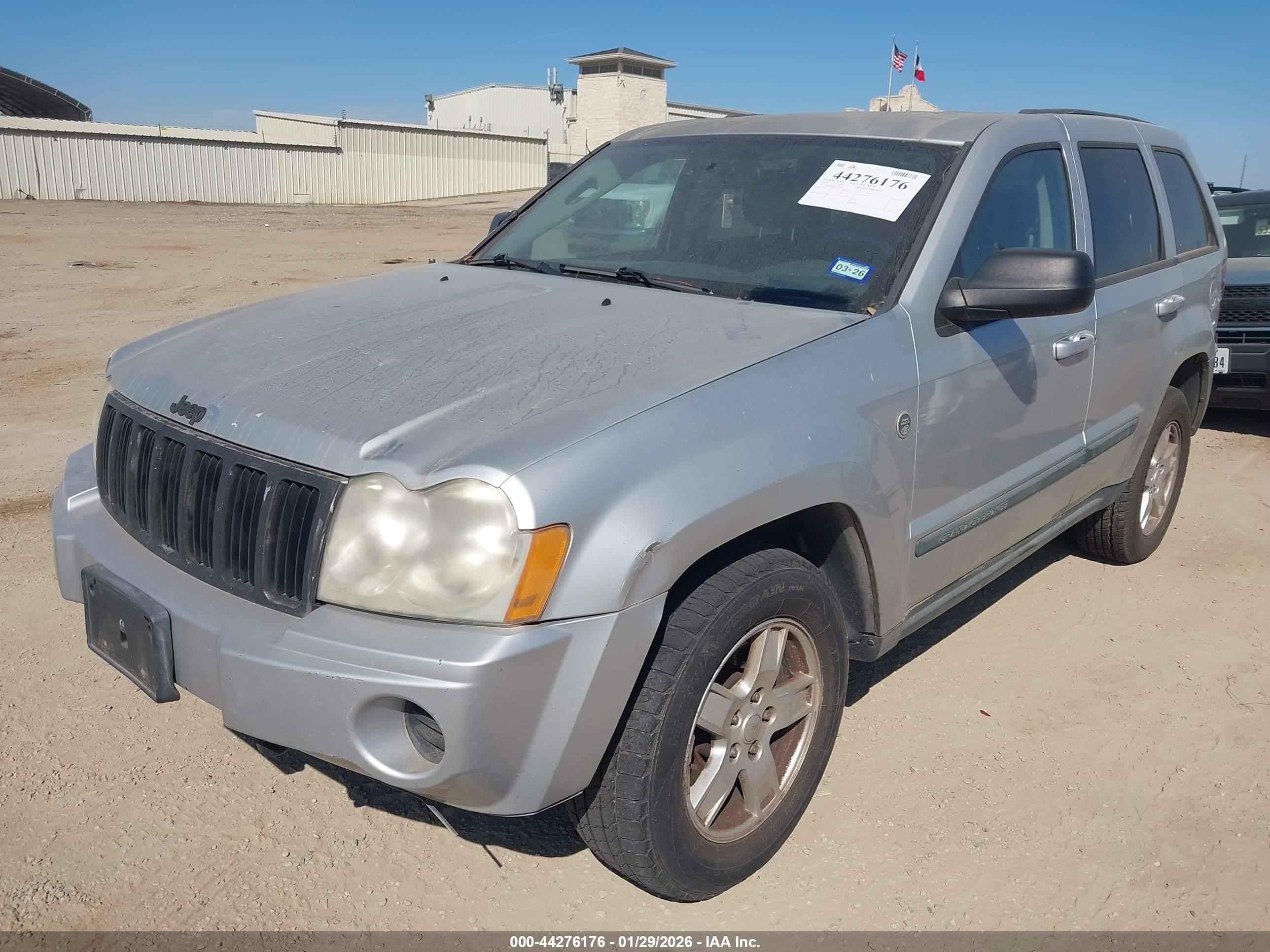 JEEP GRAND image 2