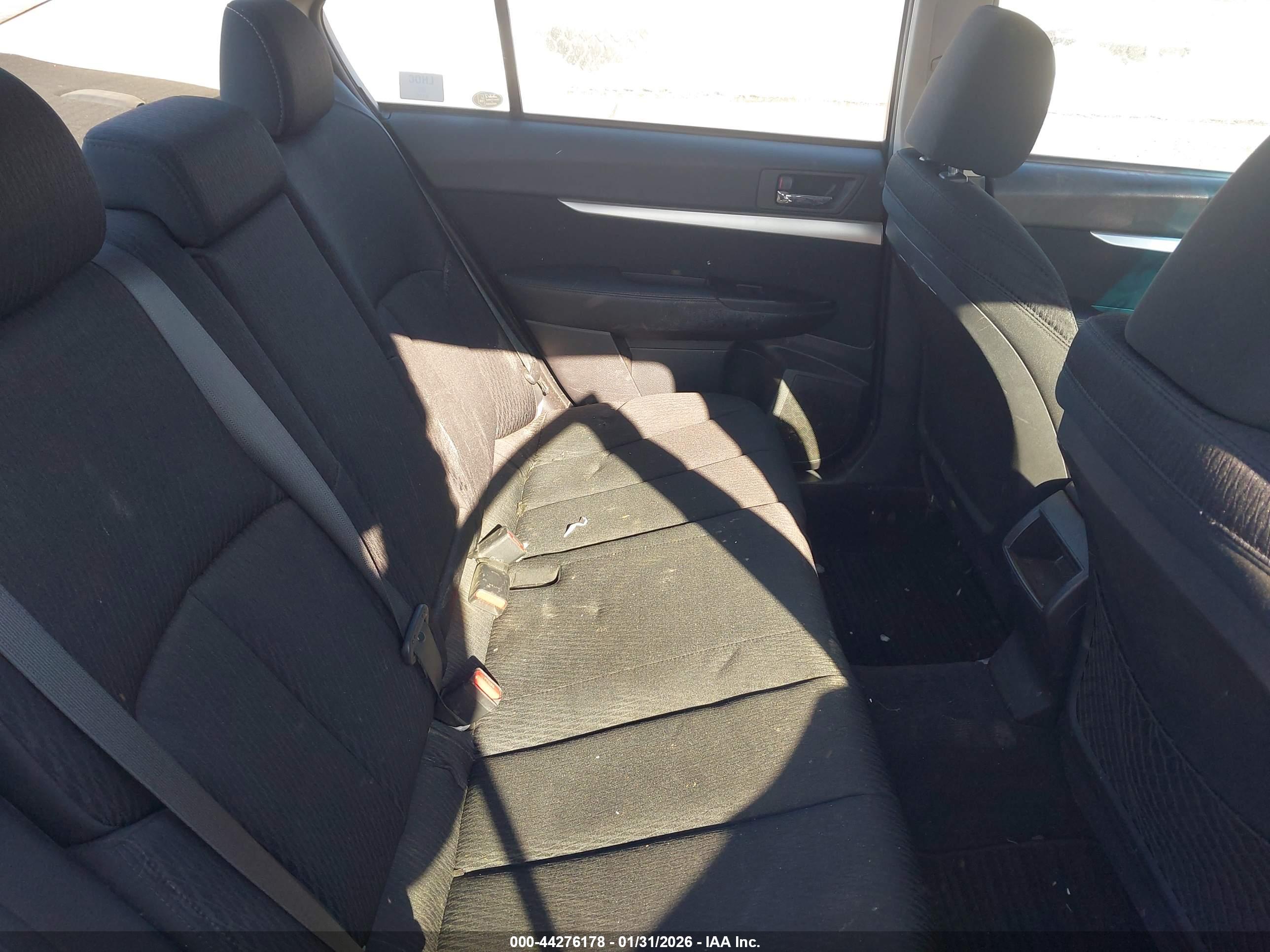 SUBARU LEGACY image 8