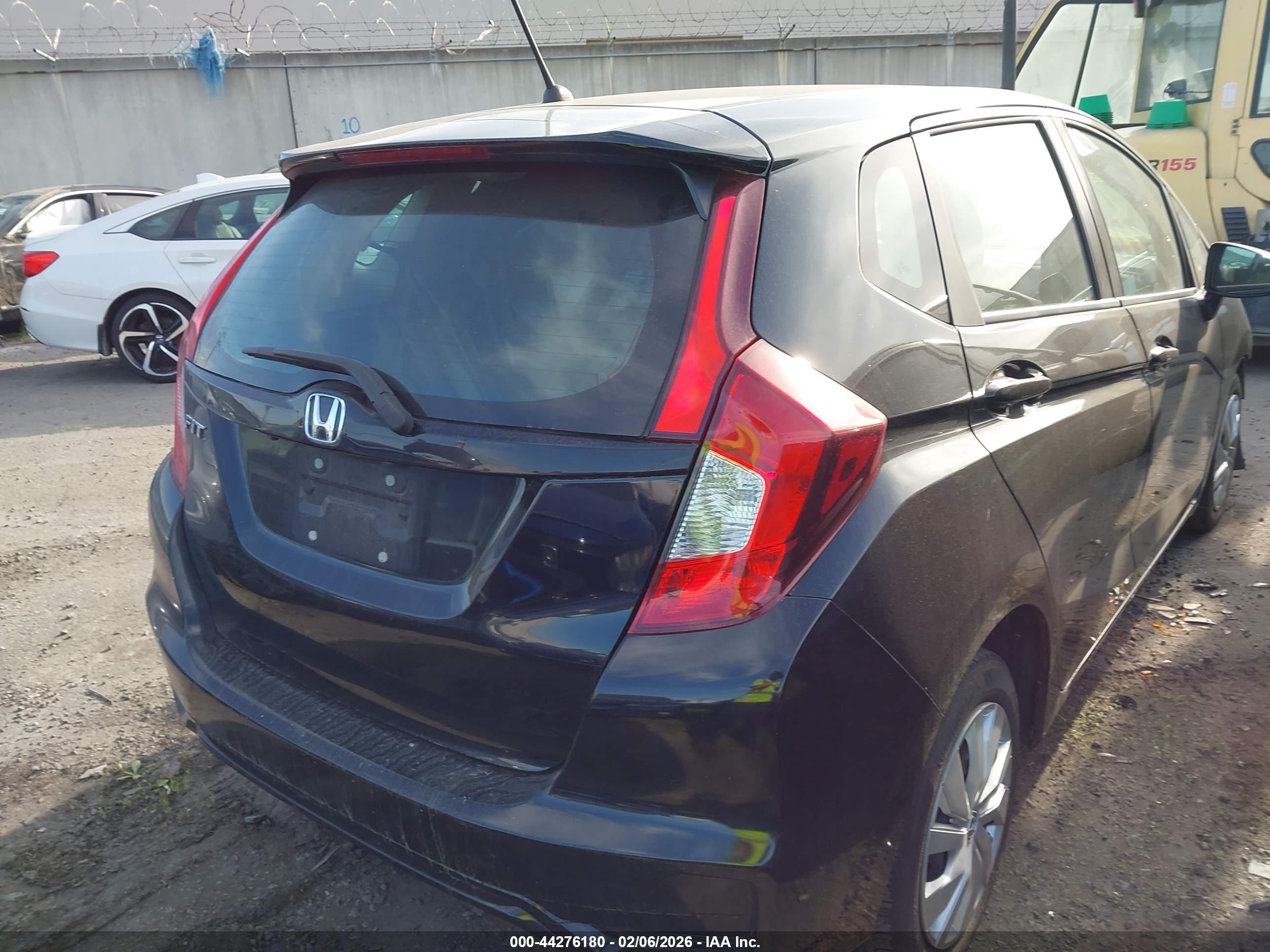 HONDA FIT image 4