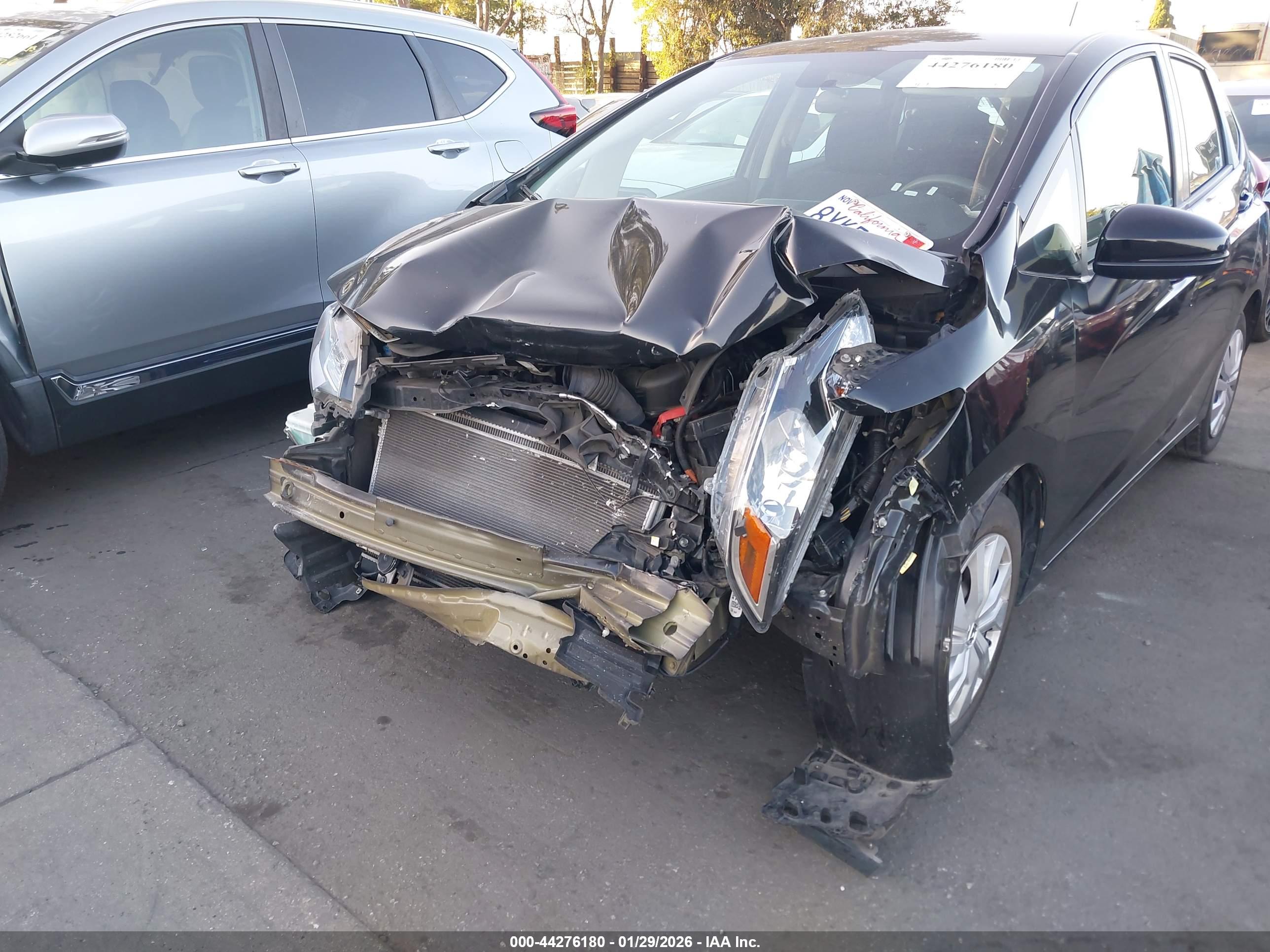 HONDA FIT image 6