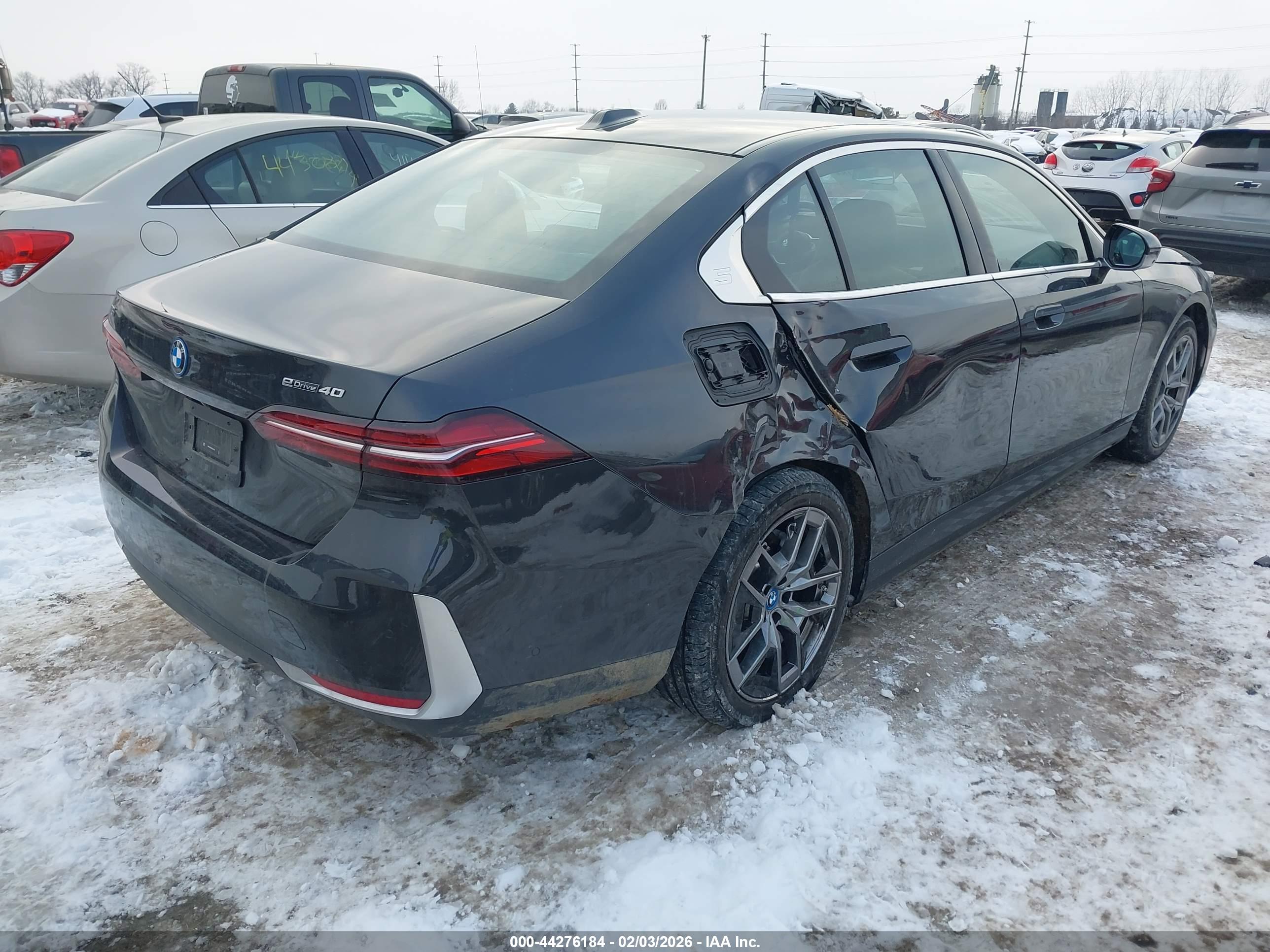 BMW I5 image 4