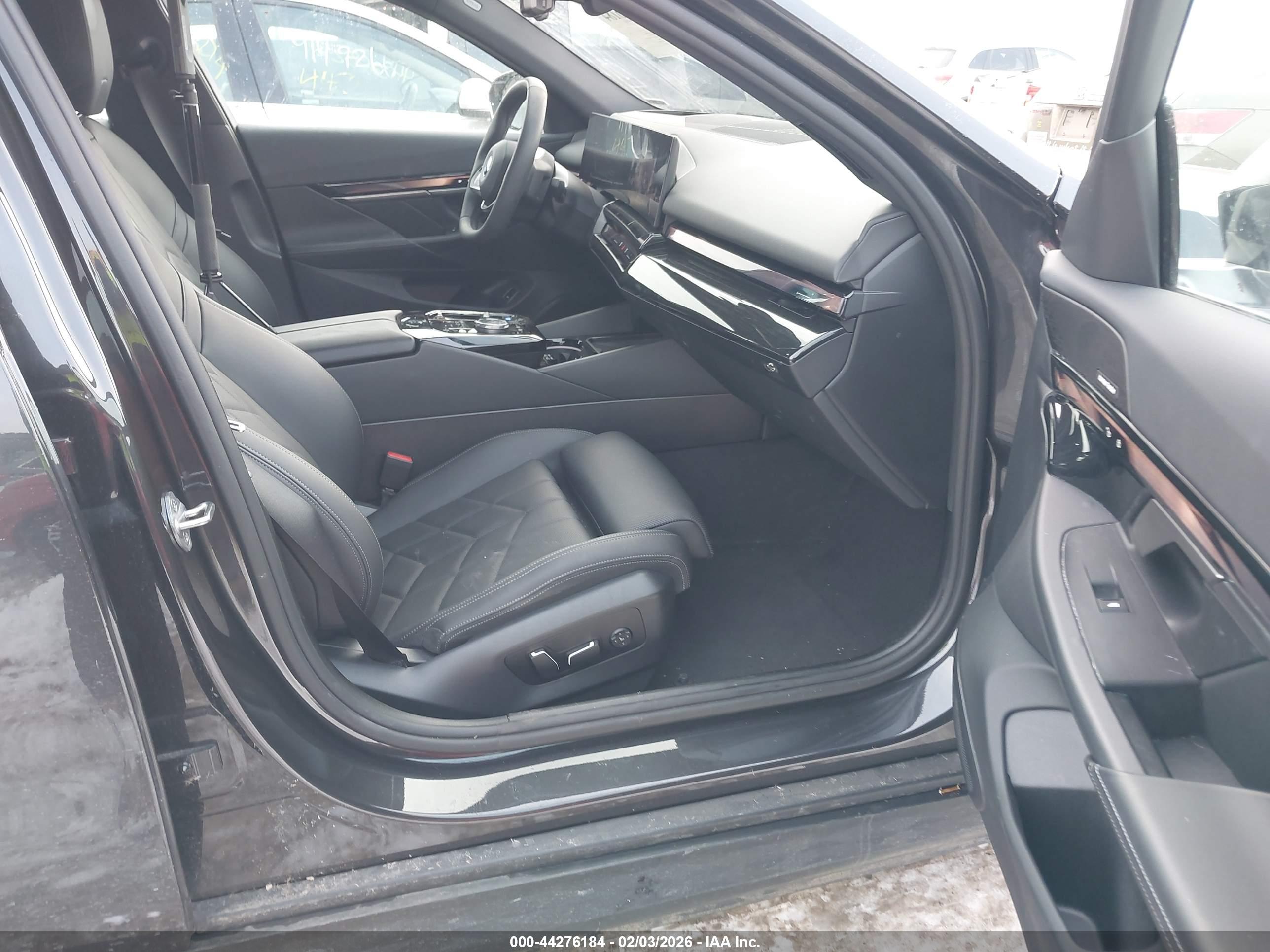 BMW I5 image 5