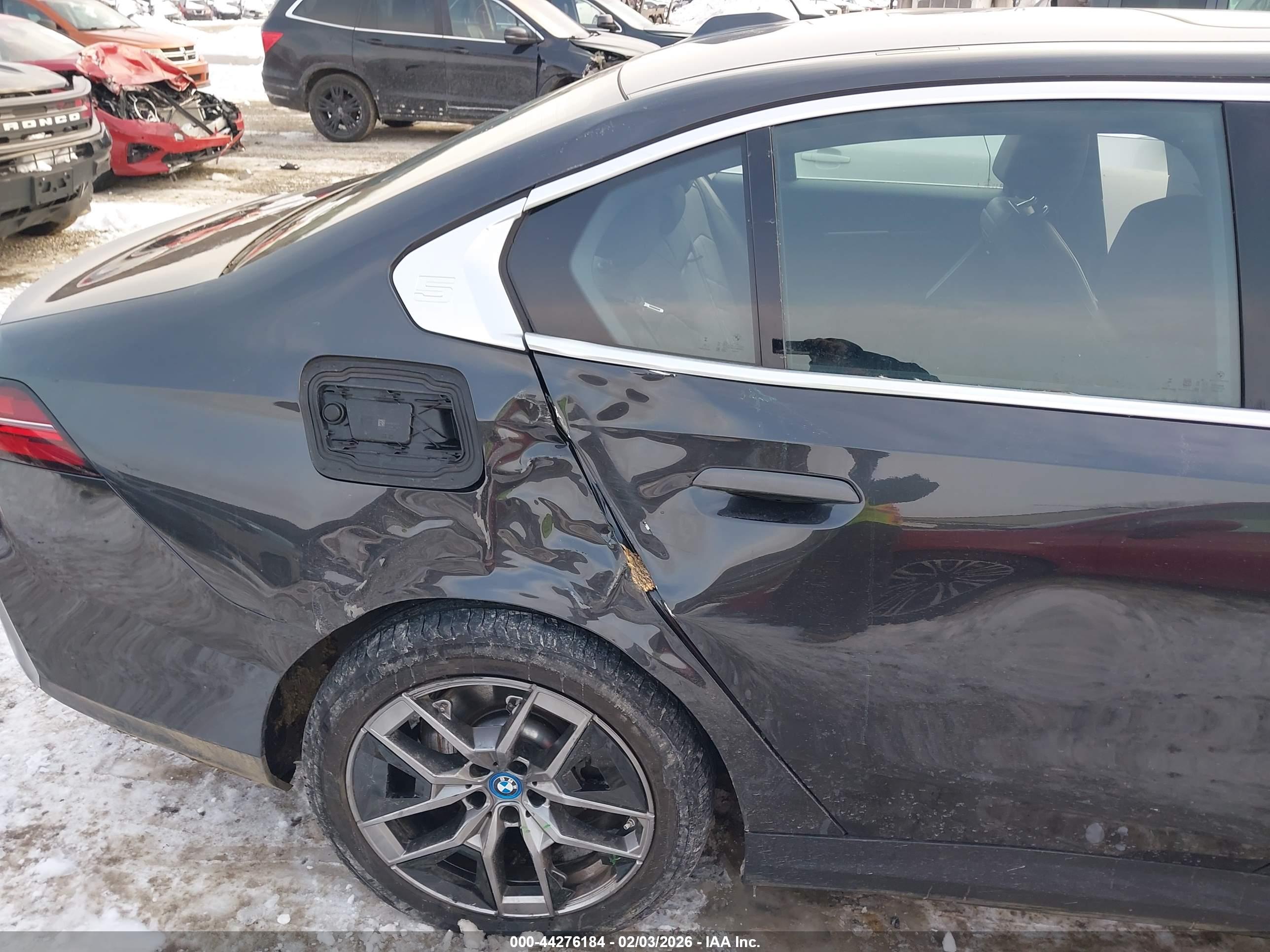 BMW I5 image 6