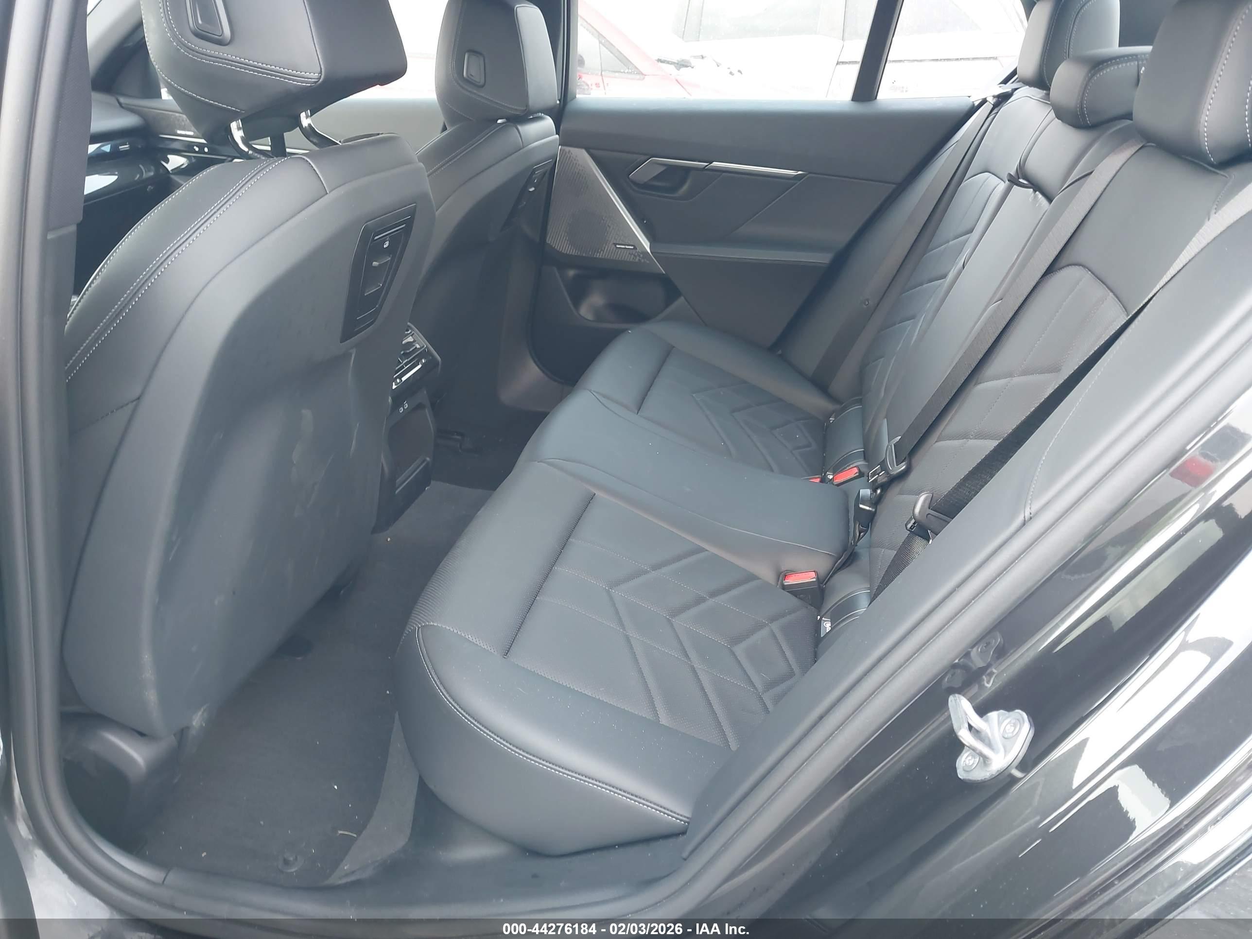 BMW I5 image 8