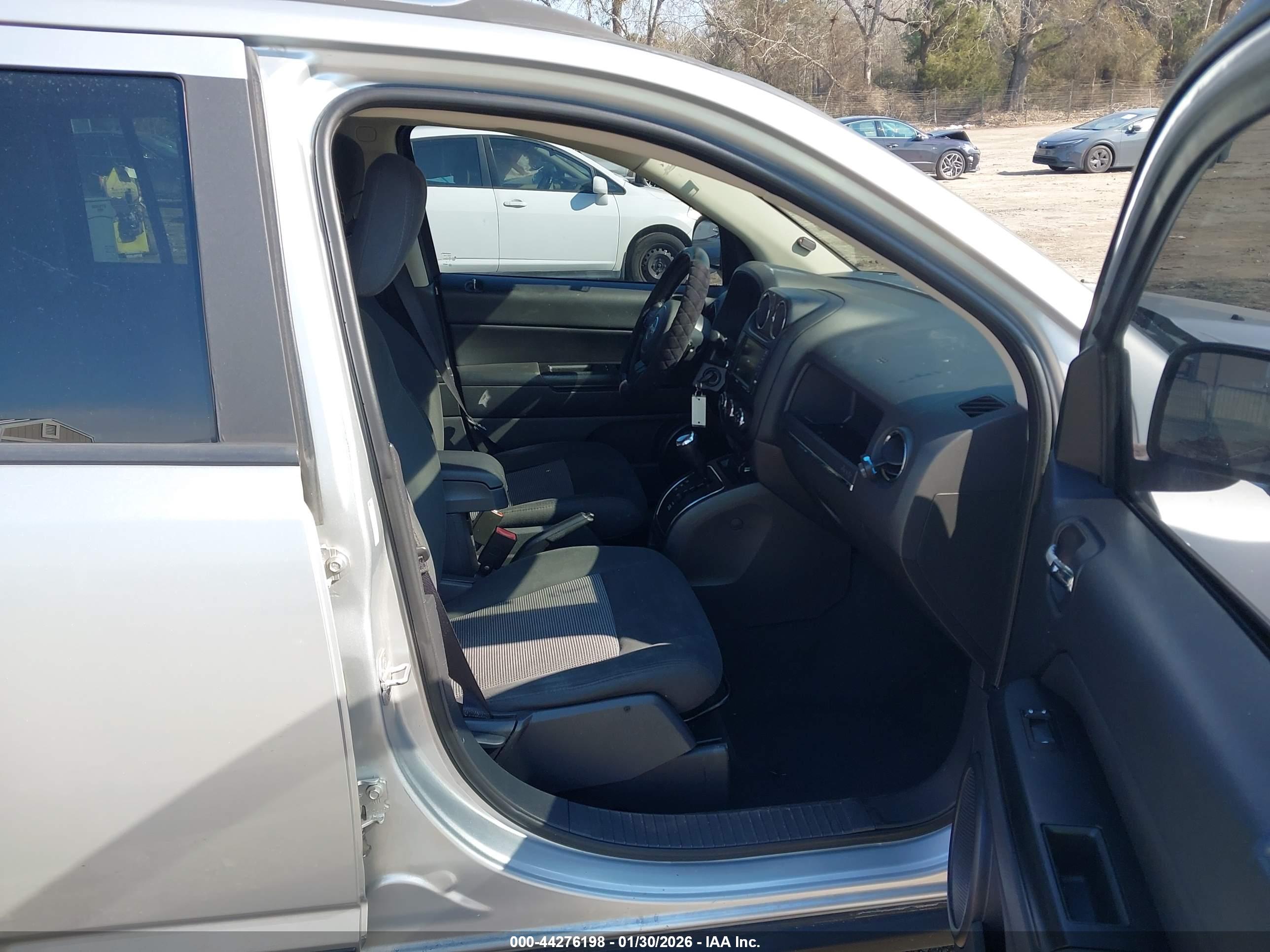 JEEP COMPASS image 5