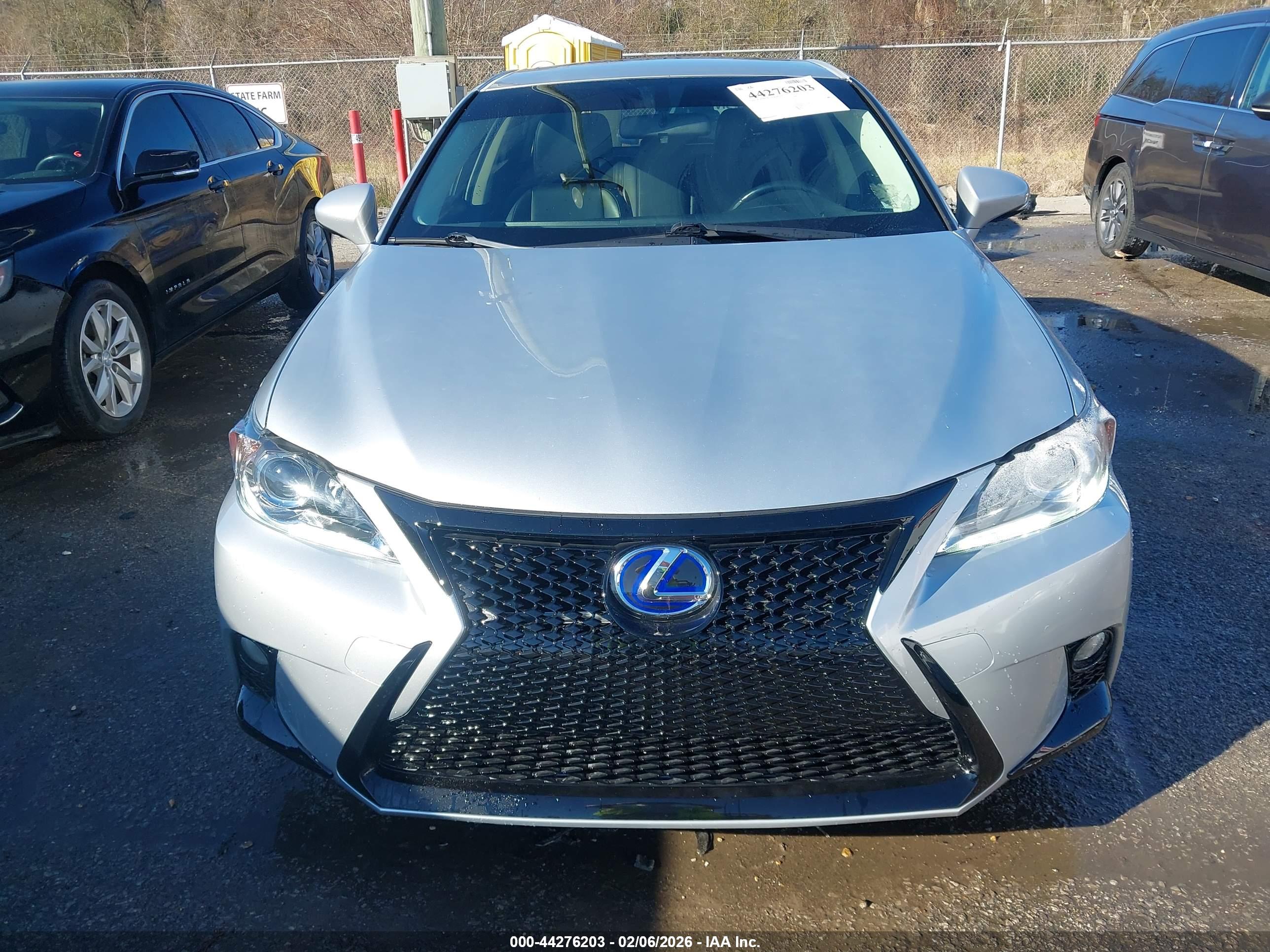 LEXUS CT image 6